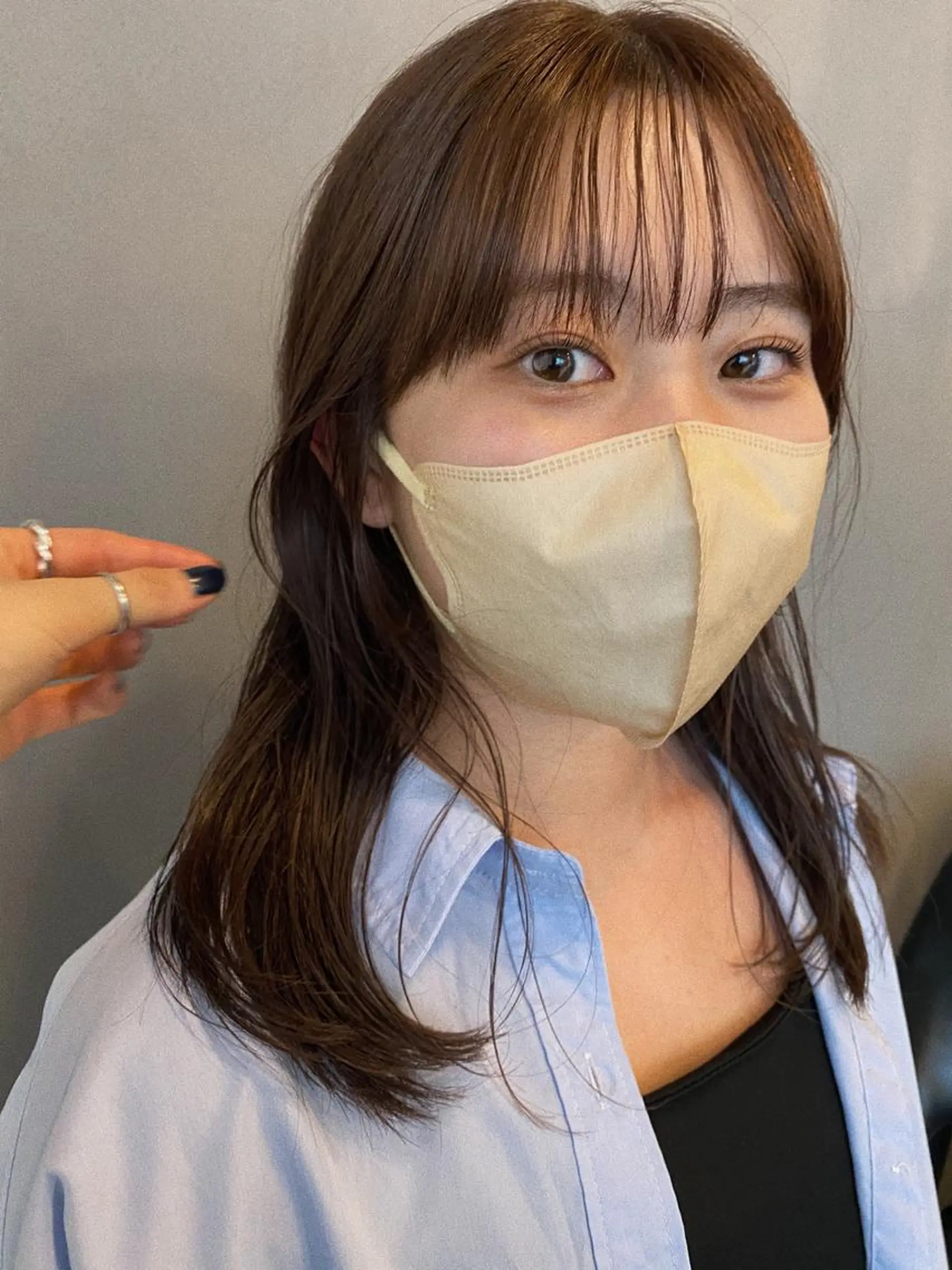 ミディアム カラー ココアグレージュ グレージュ 砂原 ひよりのヘアスタイル