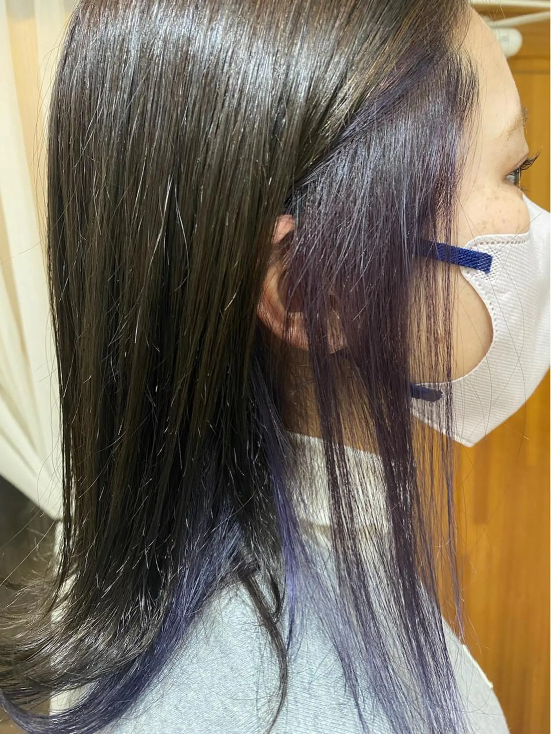 カラー ブリーチ イヤリングカラー 海外風レイヤー🥥 NANAのヘアスタイル