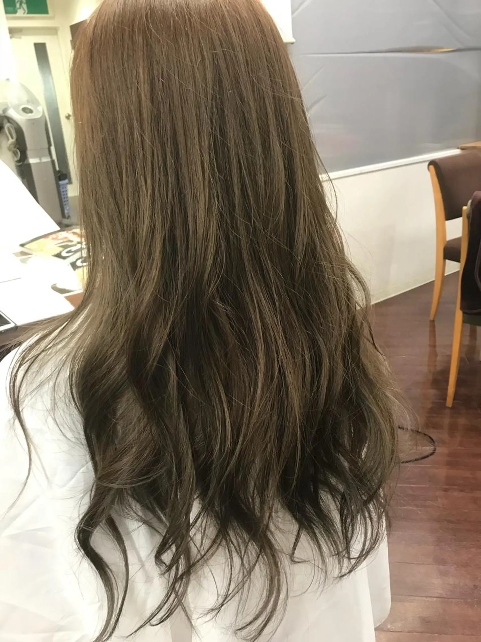 ロング カラー 長内  大明のヘアスタイル