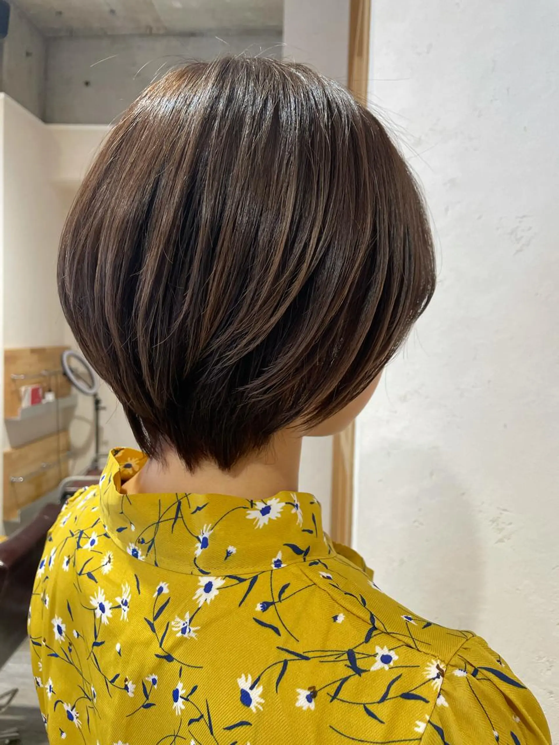 ショート カラー ブリーチ ブラウンカラー イルミナカラー ミルクティーブラウン ブリーチなしカラー ヘアカラー カウンセリング重視 🌿‬Tsuyukiのヘアスタイル