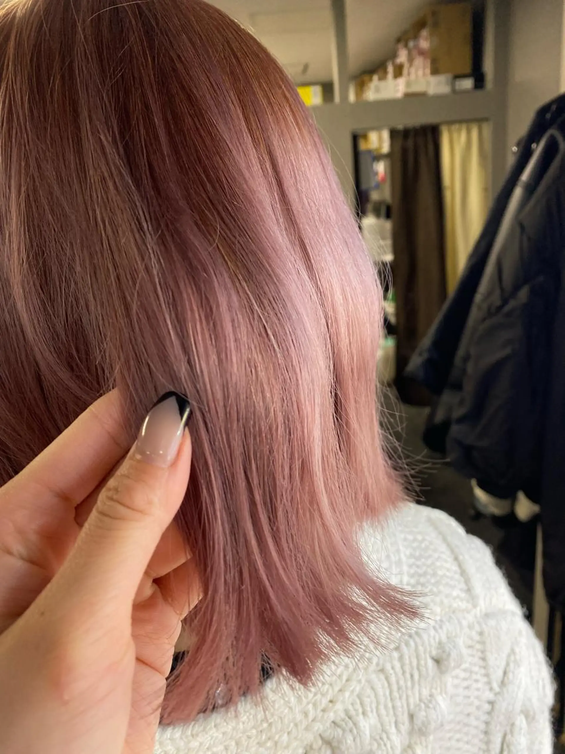 カラー Milk Tea YUNAのヘアスタイル