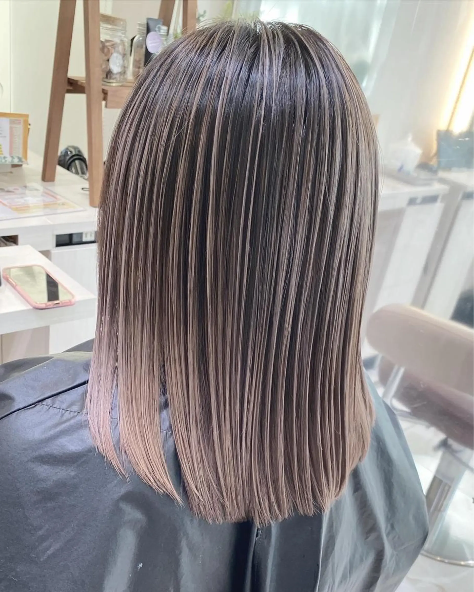 ミディアム カラー バレイヤージュ 髪質改善 レイヤーカット カット ヘアカラー トリートメント 山崎俊輔/髪質改善 /バレイヤージュのヘアスタイル