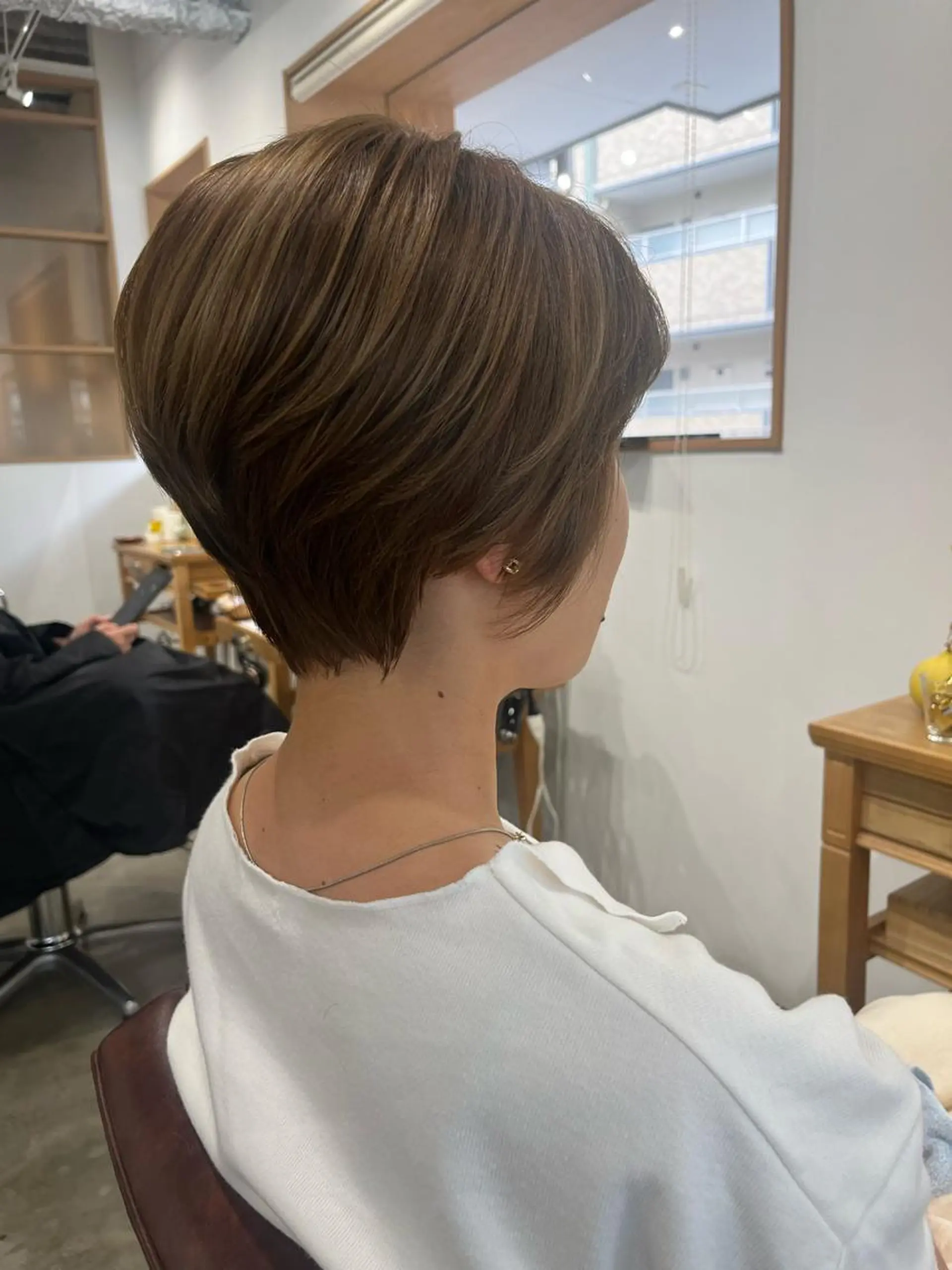 ショート カラー ハイトーンカラー ショートヘア カット ヘアカラー トリートメント 三島 有佳里のヘアスタイル