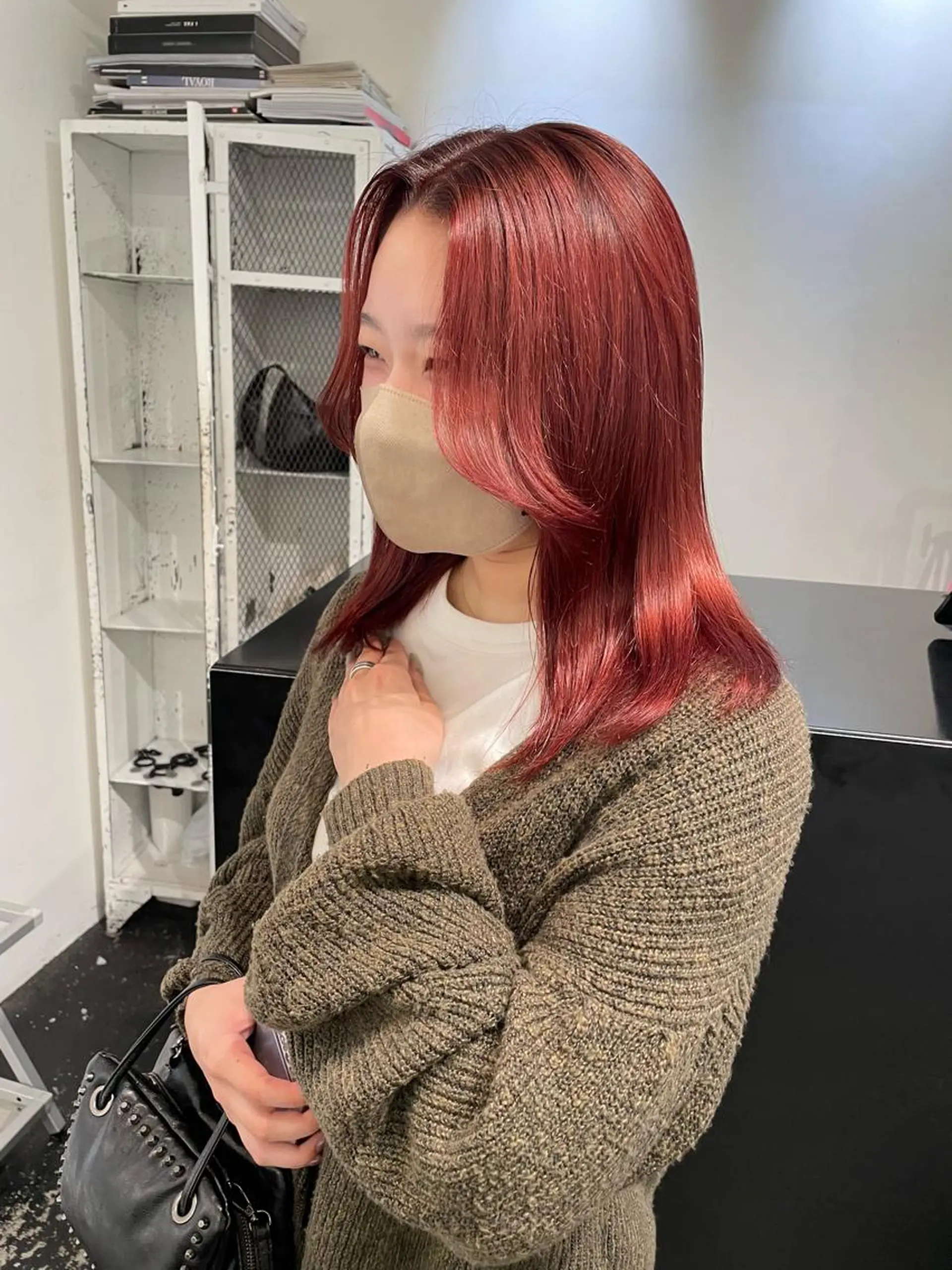 セミロング カラー パーマ ヘアアレンジ メンズ キッズ ネイル マツエク・マツパ アイブロウ メンズブリーチ ブリーチ ボルドーカラー ボルドー カット ヘアカラー トリートメント 艶ハイトーン/ヘア アレンジAYAKAのヘアスタイル