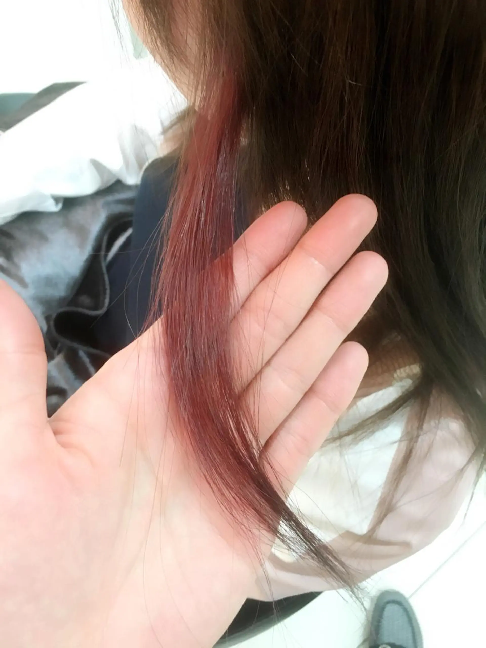 カラー インナーカラー レッドカラー 永井 大希のヘアスタイル