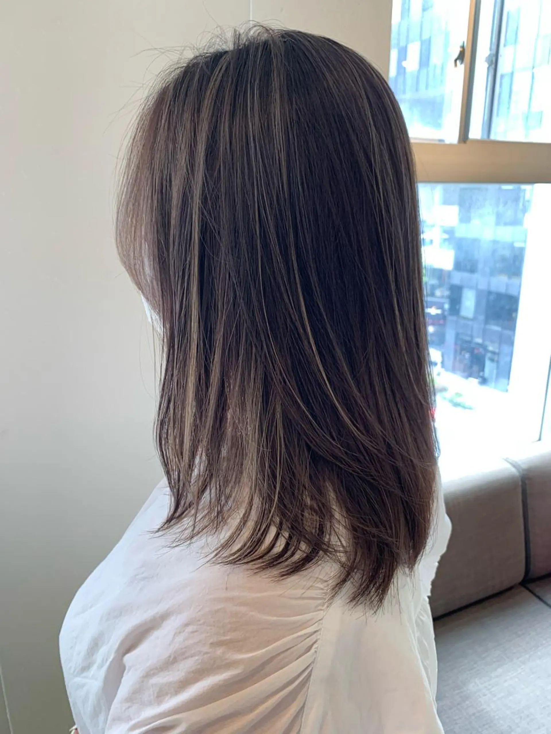 セミロング カラー 船津武俊 フナツタケトシのヘアスタイル