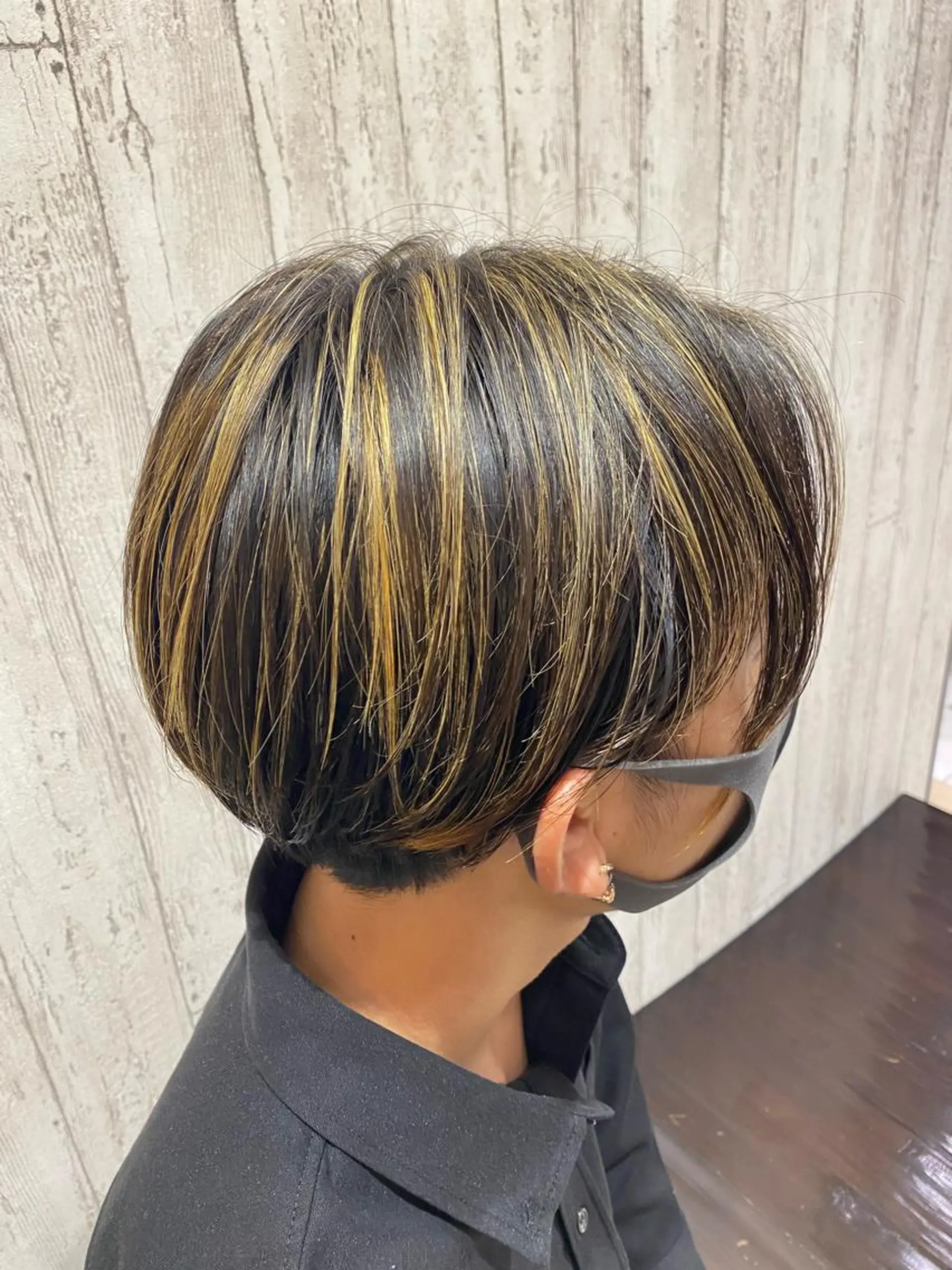 カラー メンズ メンズハイライト 抜きっぱなしブロンド ハイライトカラー 🦋店長🦋 ほんさわ みずきのヘアスタイル