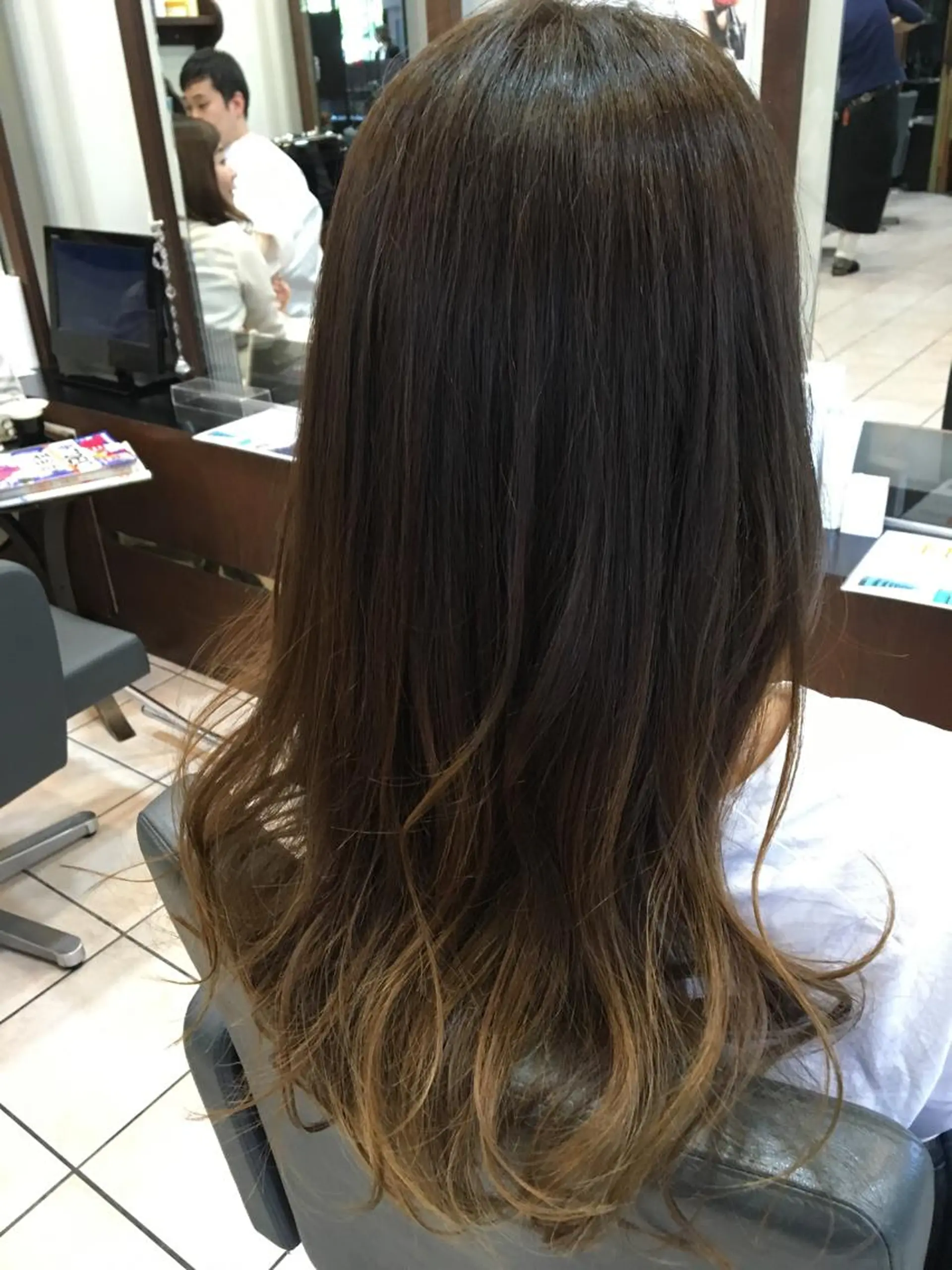 ショート ミディアム セミロング ロング カラー パーマ ヘアアレンジ メンズ キッズ ネイル まつエク MODEK's阿倍野 伊藤サダキのヘアスタイル