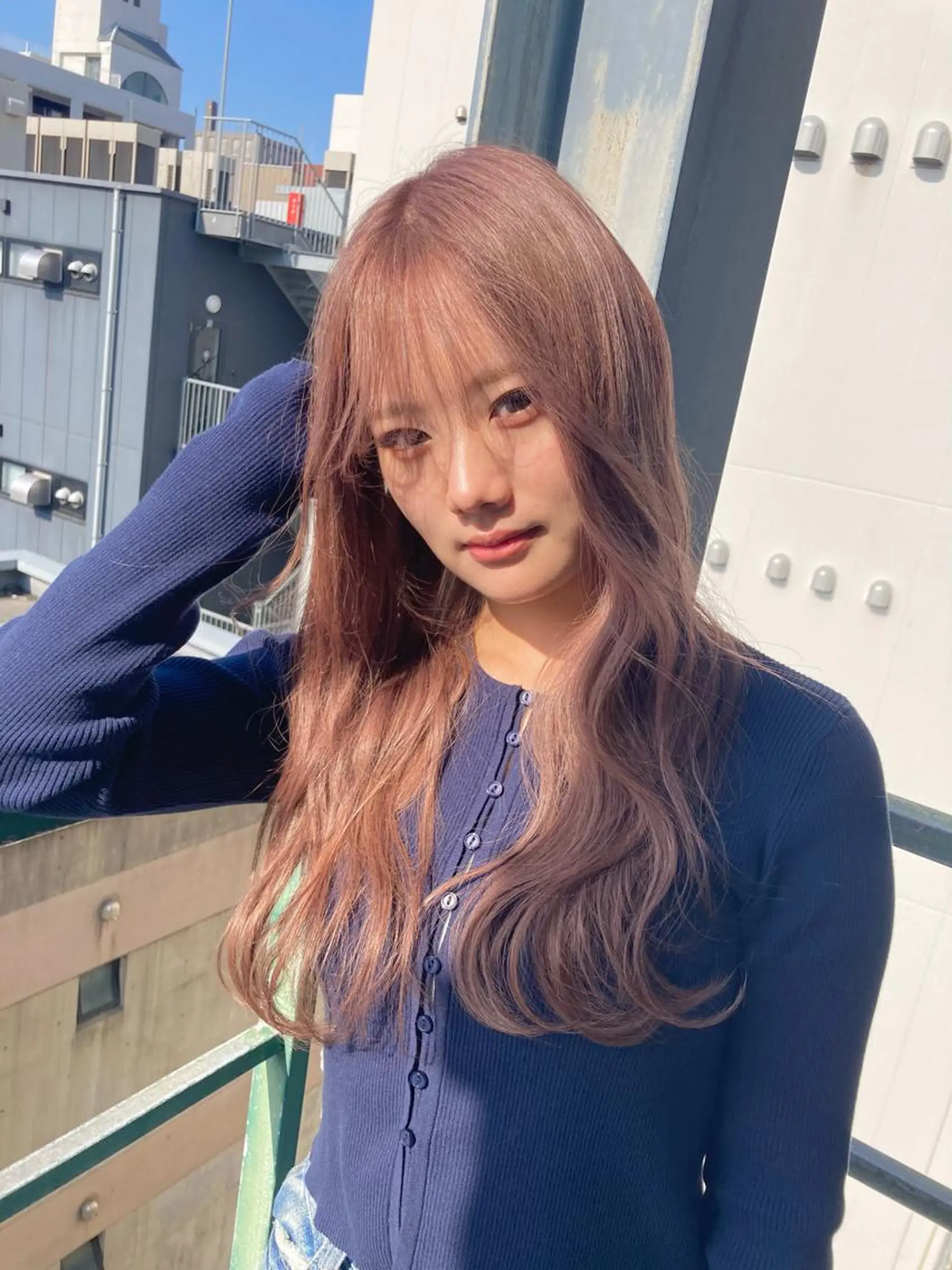 ロング カラー ブリーチ ダブルカラー ハイライトカラー イルミナカラー インナーカラー ヘアカラー トリートメント 梅山 美侑のヘアスタイル