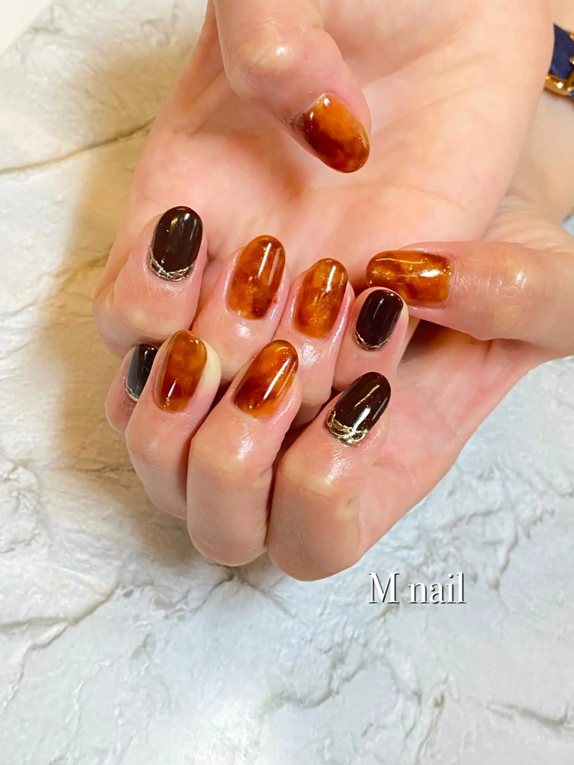 ネイル べっ甲ネイル ジェルネイル ニュアンスネイル パラジェル M nail はやまうららのネイルデザイン