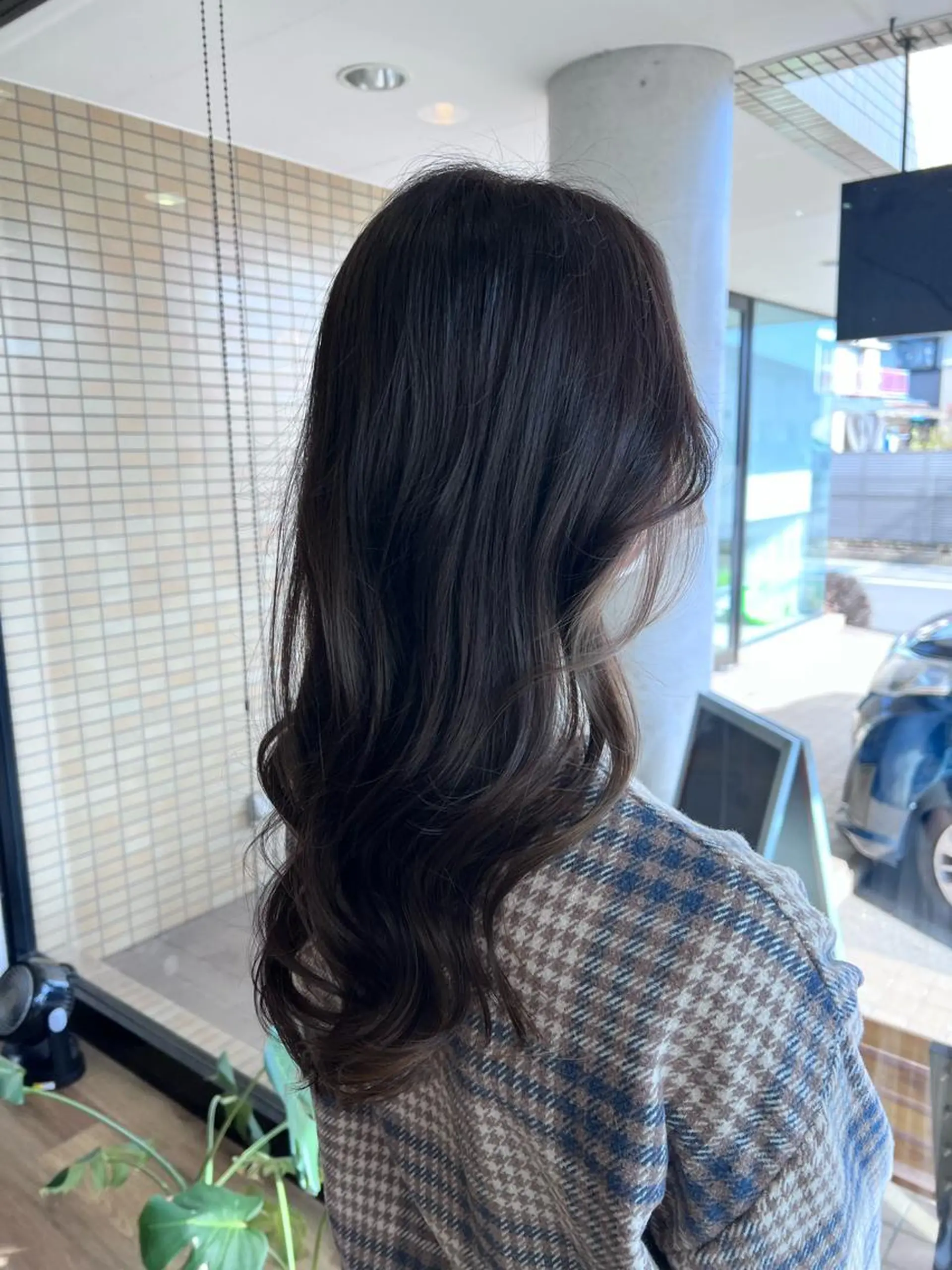 ロング カラー ベージュカラー ヘアカラー ツキダテ ユイのヘアスタイル