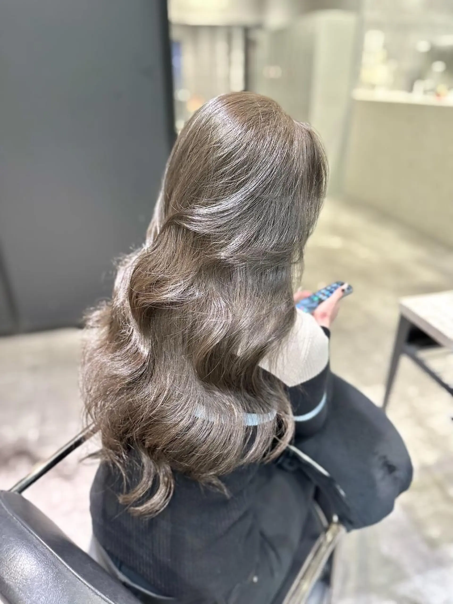 ロング カラー ヘアアレンジ カット ヘアカラー トリートメント _WHITE 難波本店のヘアスタイル