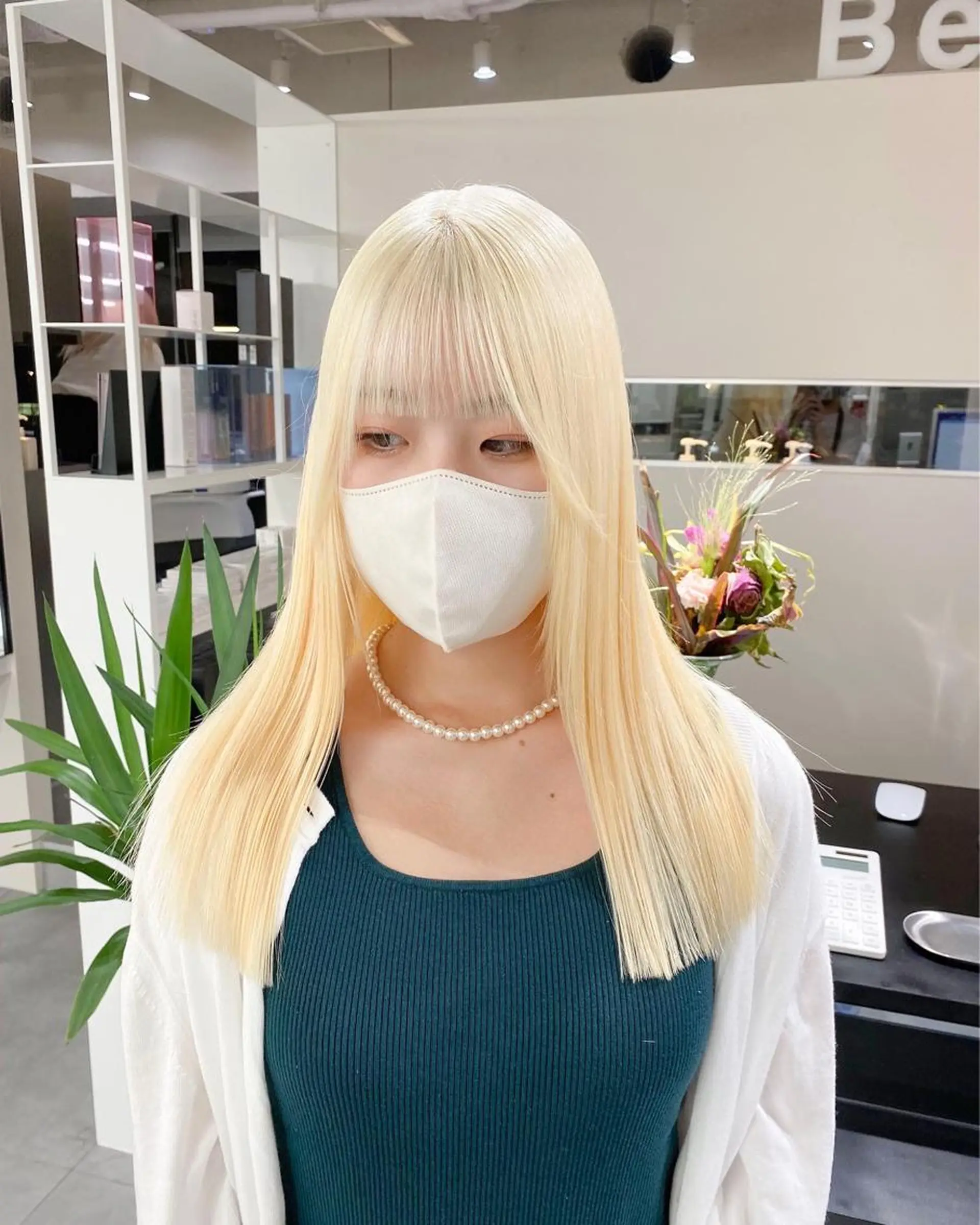 ロング カラー 切りっぱなしボブ レイヤー/縮毛矯正のヘアスタイル