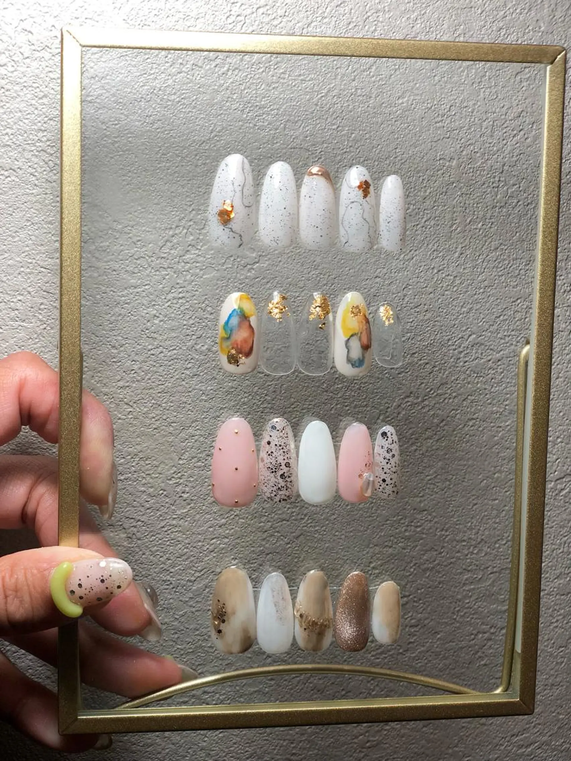 パーマ ヘアアレンジ ネイル マツエク・マツパ クリアネイル ハート マグネットネイル ミラーネイル ニュアンスネイル Adore nailのネイルデザイン