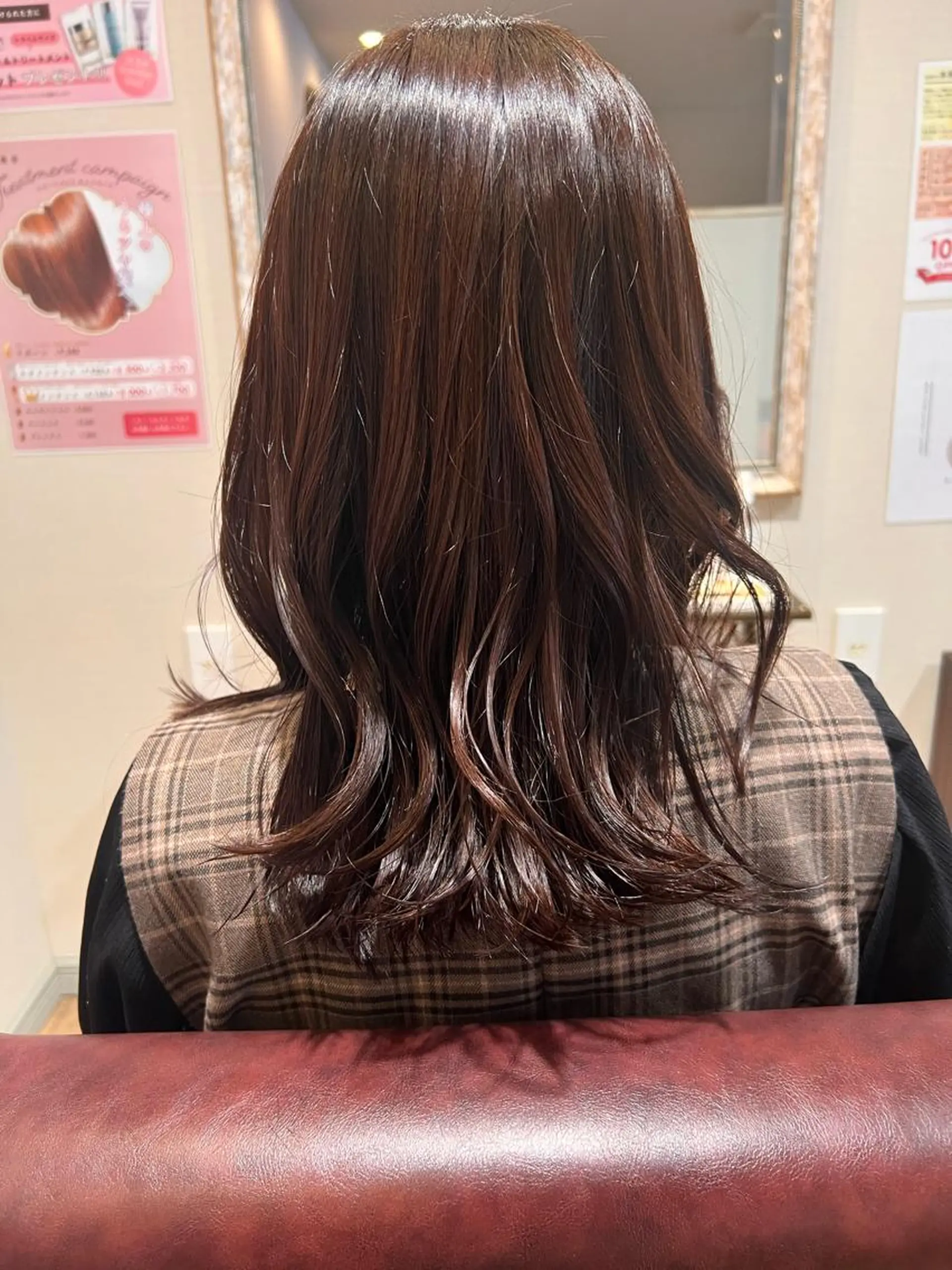 セミロング カラー 山本 怜奈のヘアスタイル