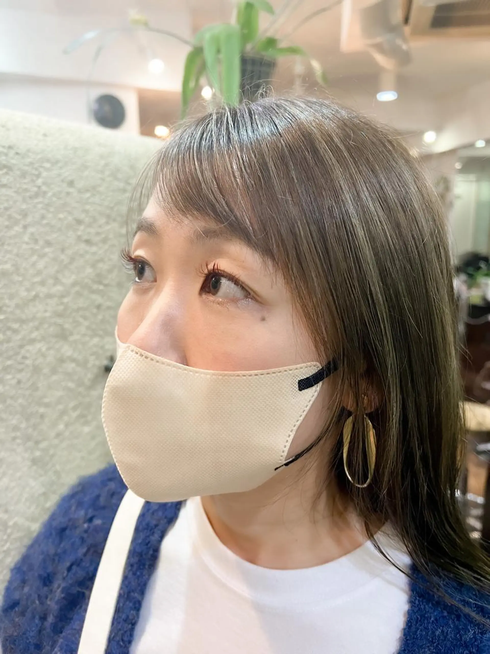 ミディアム ミディアムパーマ ボブ 顔周りカット ハイライト カット ヘアカラー トリートメント 角戸 りおのヘアスタイル