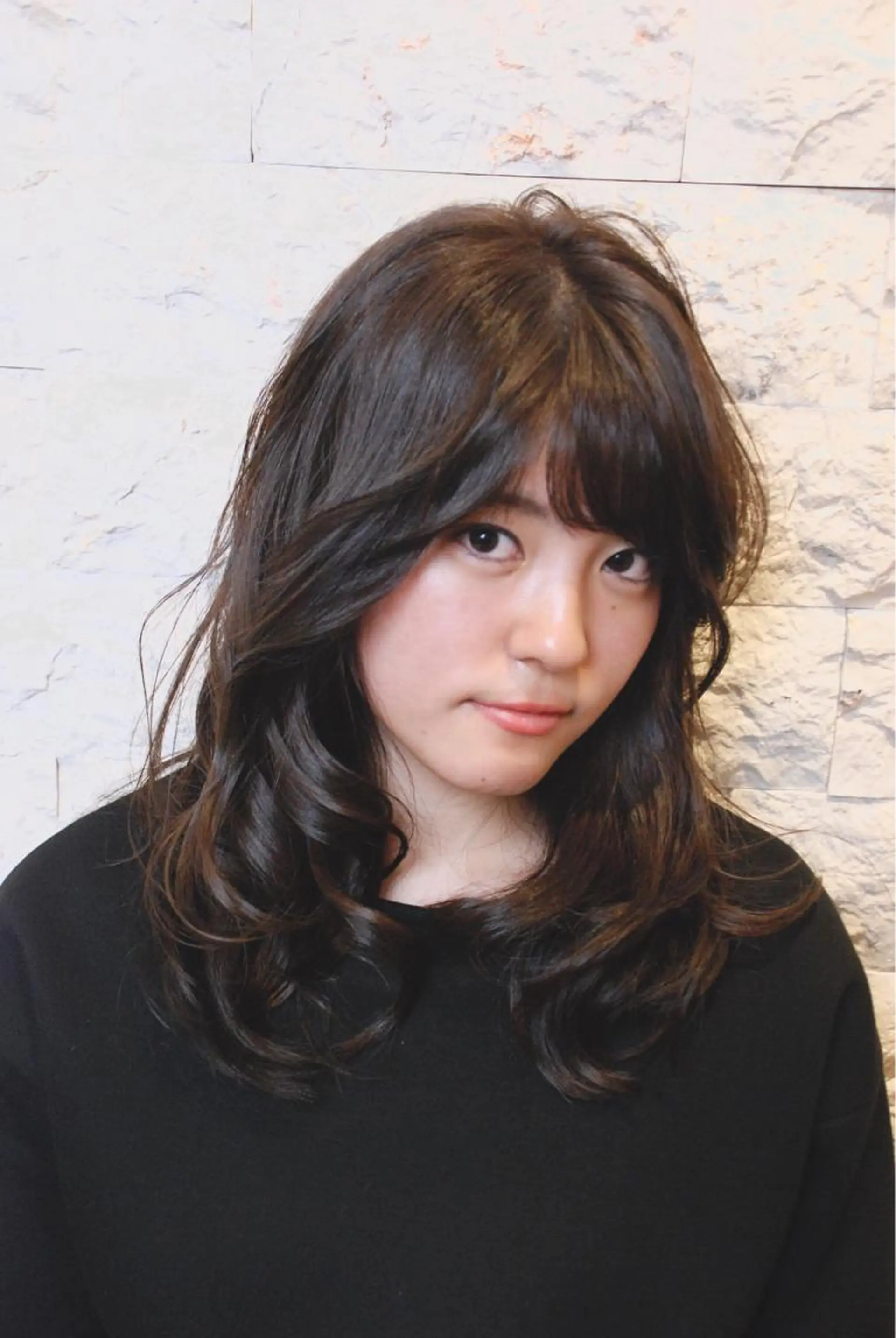 セミロング カラー パーマ 菅野 恵のヘアスタイル