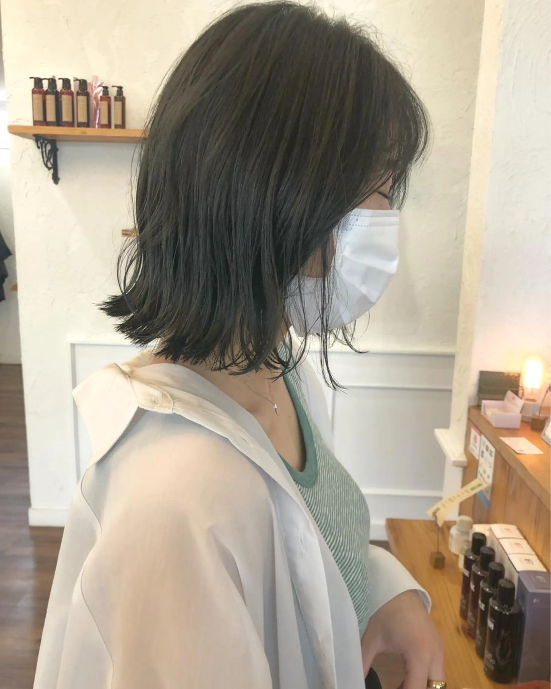 ショート カラー ブルーカラー ブルージュ ヘアカラー 江原 彩華のヘアスタイル