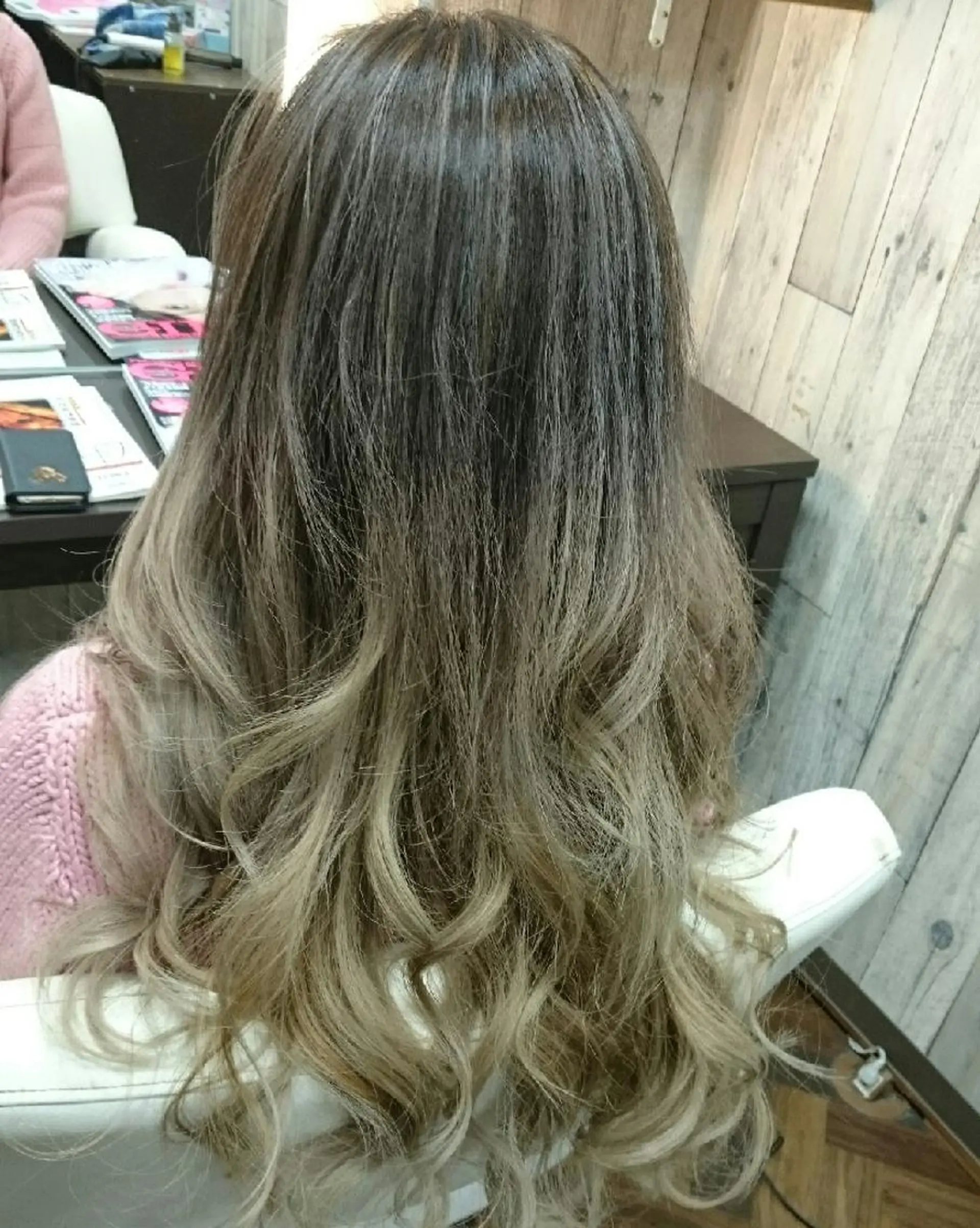 カラー グラデーションカラー GENDER hair &eyeのヘアスタイル