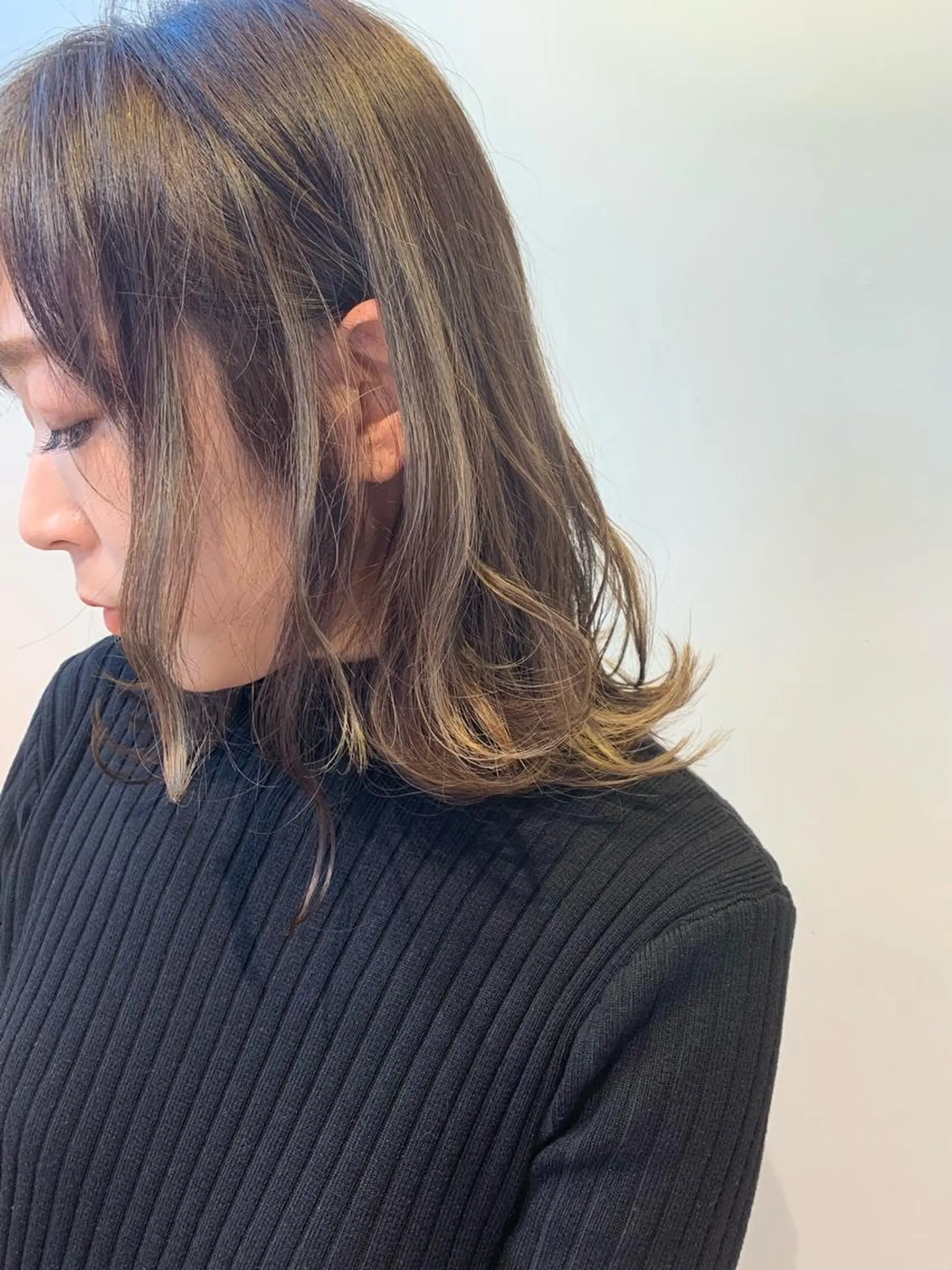 ミディアム カラー ROUTE ルートのヘアスタイル