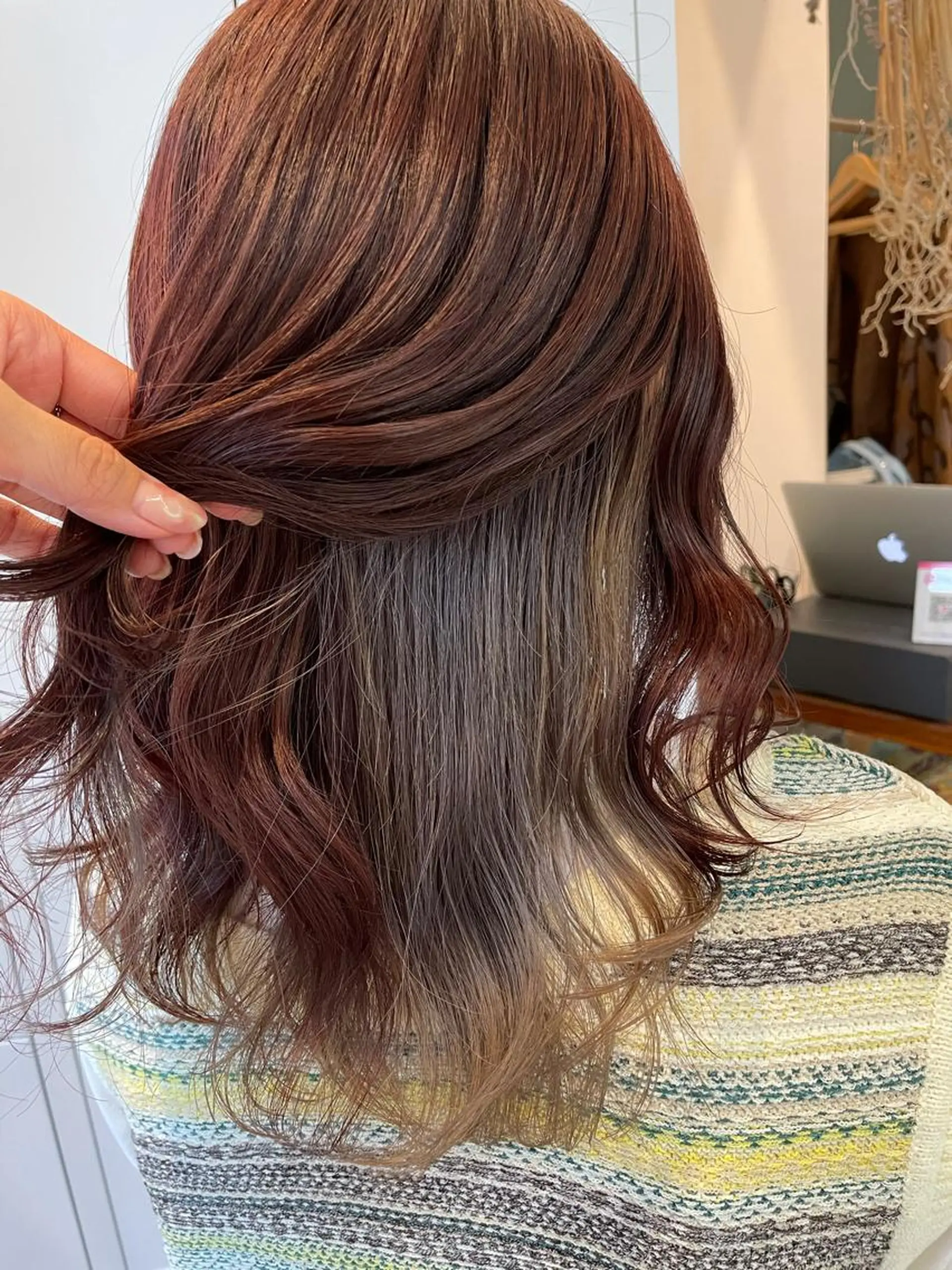 ミディアム カラー ヘアアレンジ REONA🪽✨薬院 レイヤーカット🫧のヘアスタイル