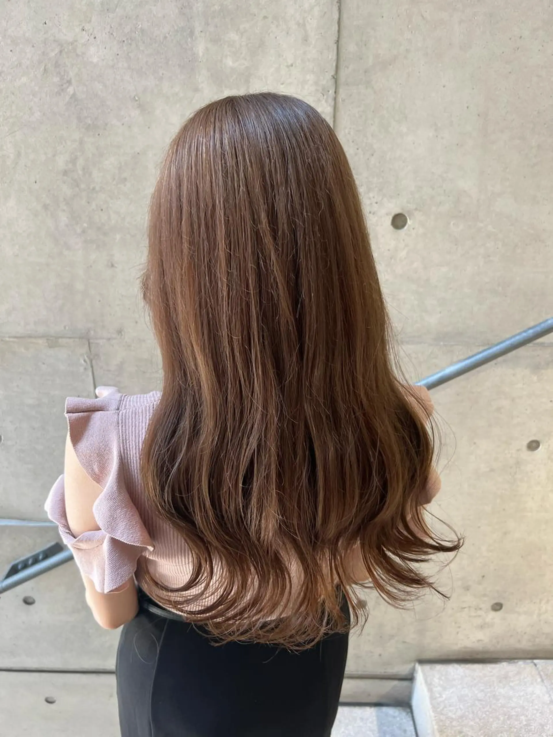 ロング カラー 與座 小遥のヘアスタイル