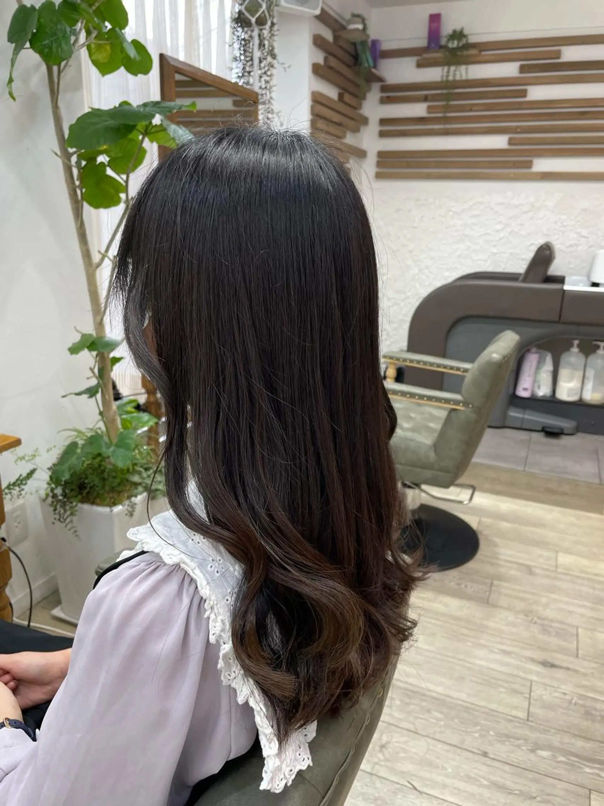 セミロング 大人ガーリー🕊 Lewinはるのヘアスタイル