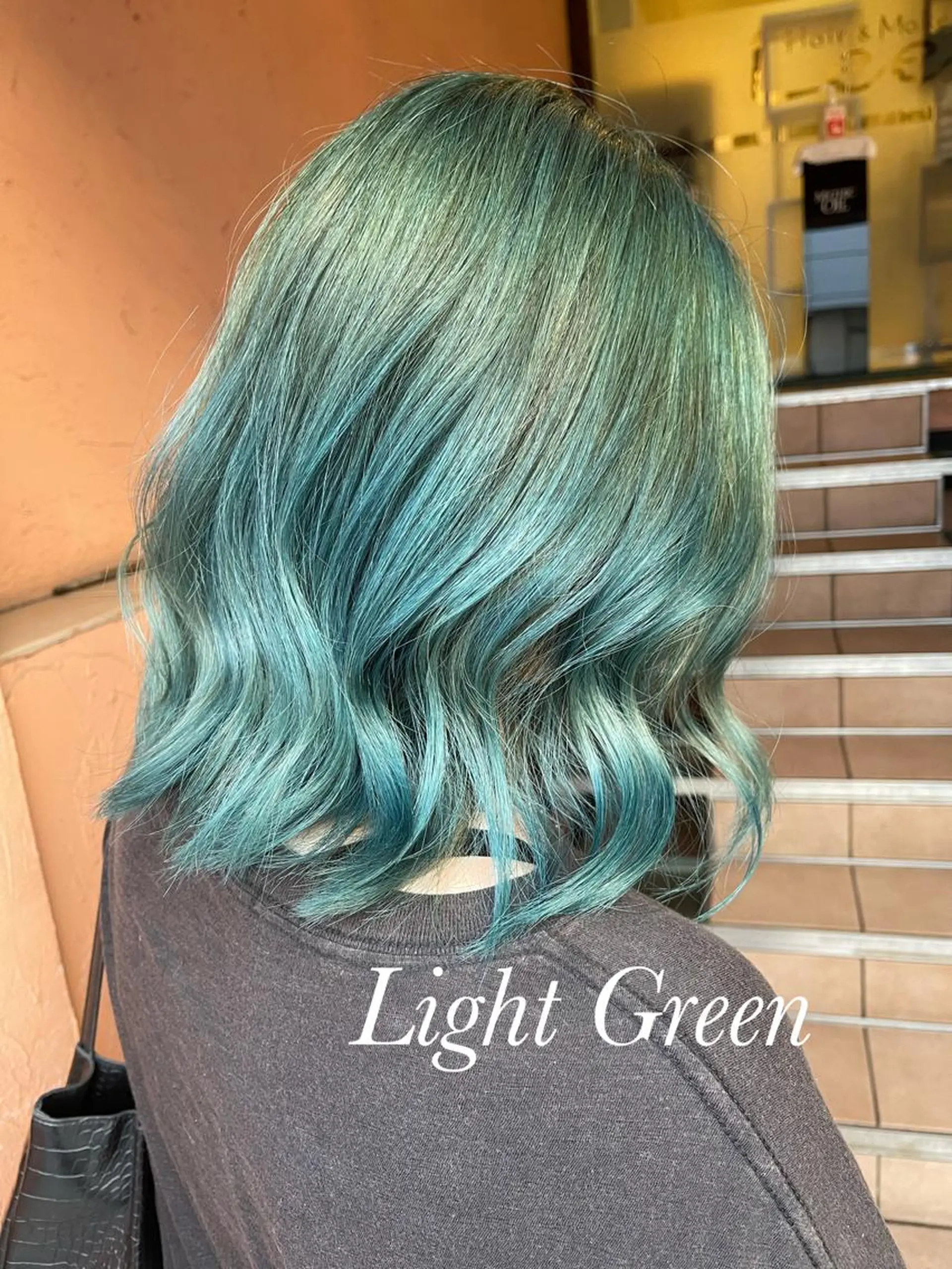 ミディアム カラー ブリーチ カット ヘアカラー トリートメント 海外レイヤー/ レイヤーカット/和田のヘアスタイル