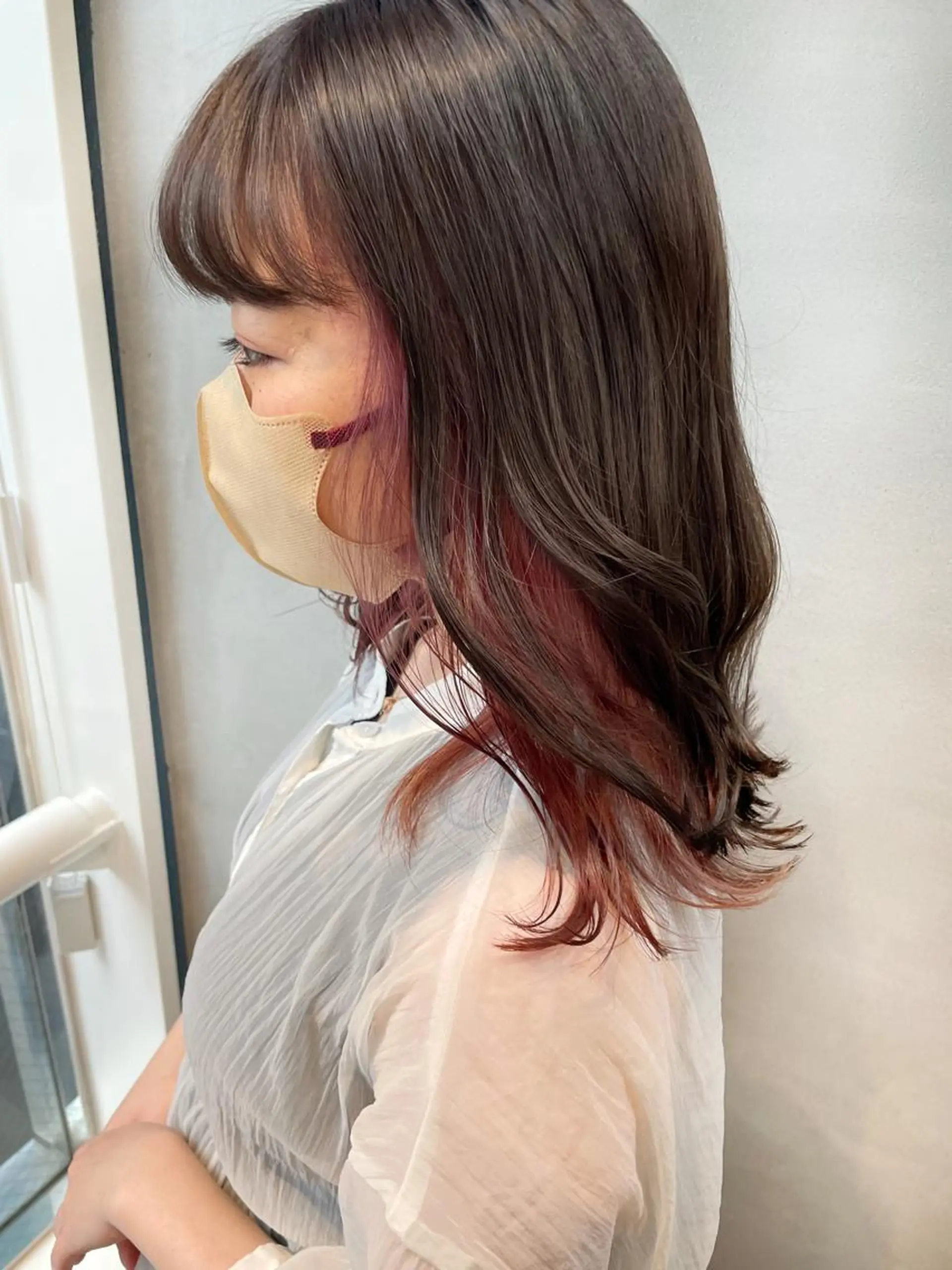 ミディアム カラー インナーカラー ピンクカラー 女性リピ90%🍨 🩷佐藤みずきのヘアスタイル