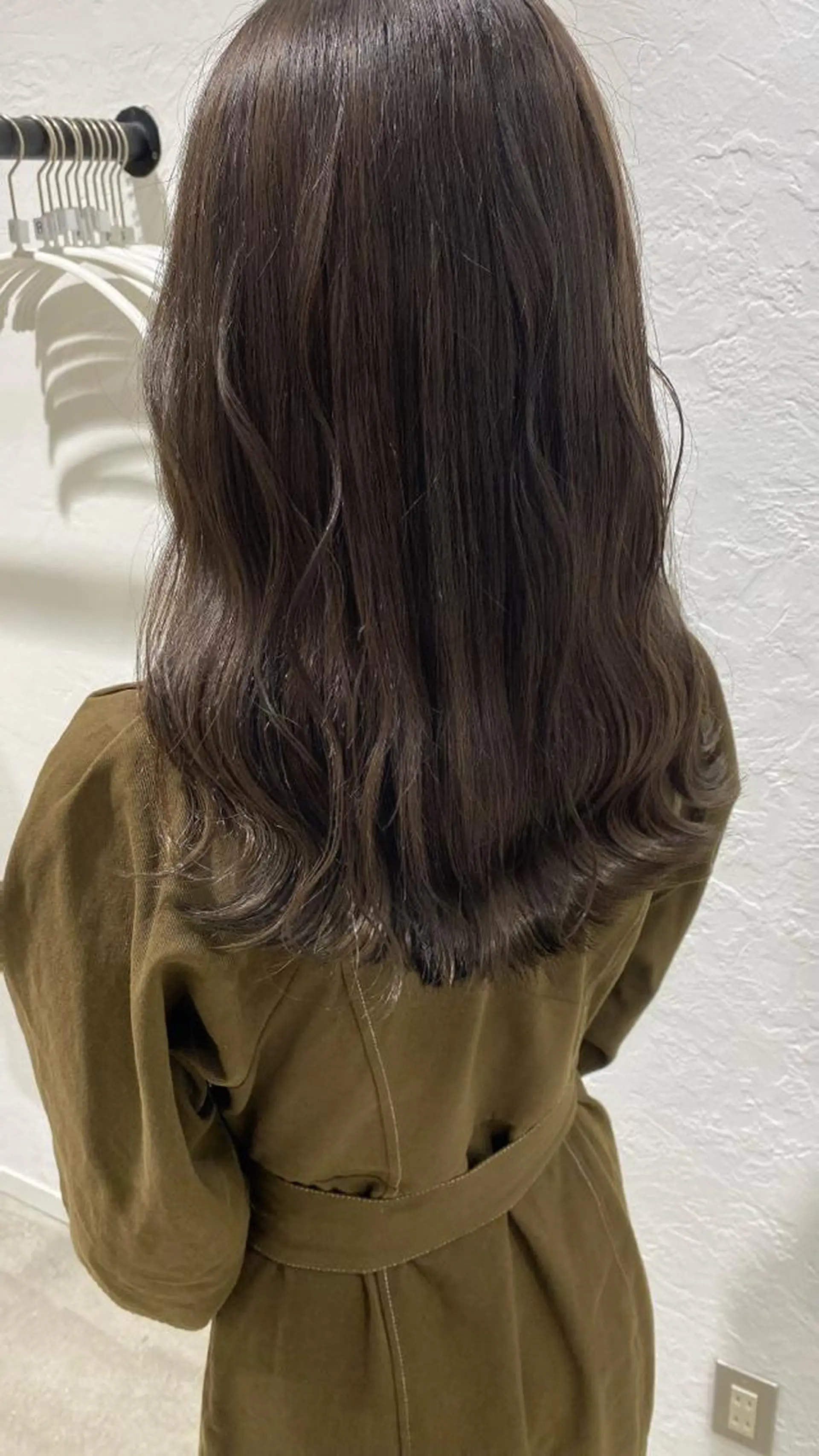 セミロング カラー hair shioのヘアスタイル