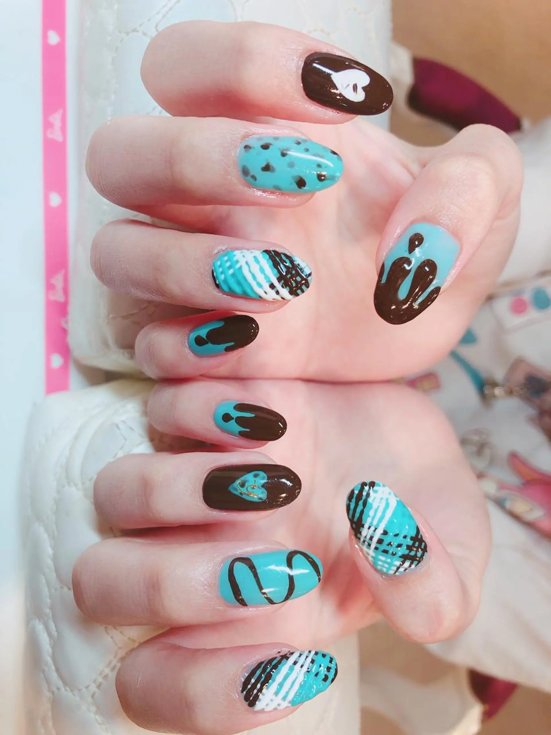 ミディアム ネイル ハンドネイル 長さ出し専門 nynaのネイルデザイン