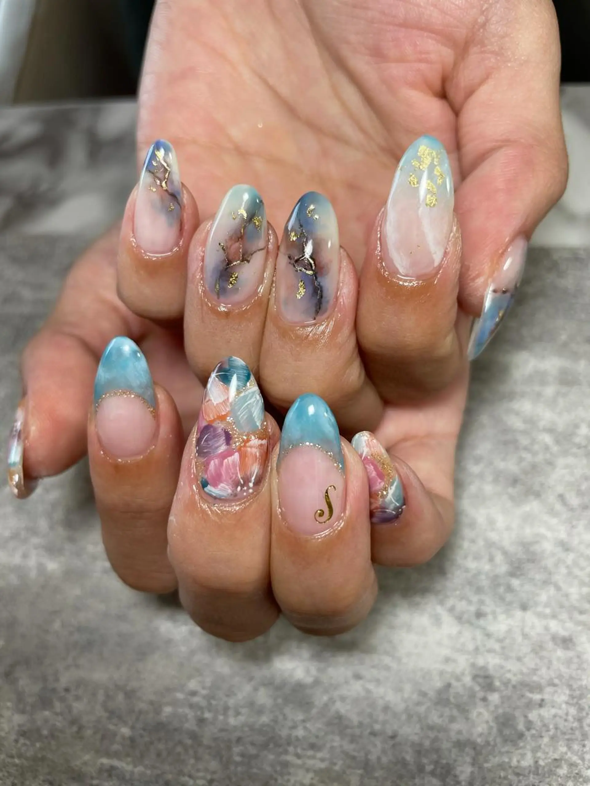 ネイル ハンドネイル 蓑原 佳央里のネイルデザイン