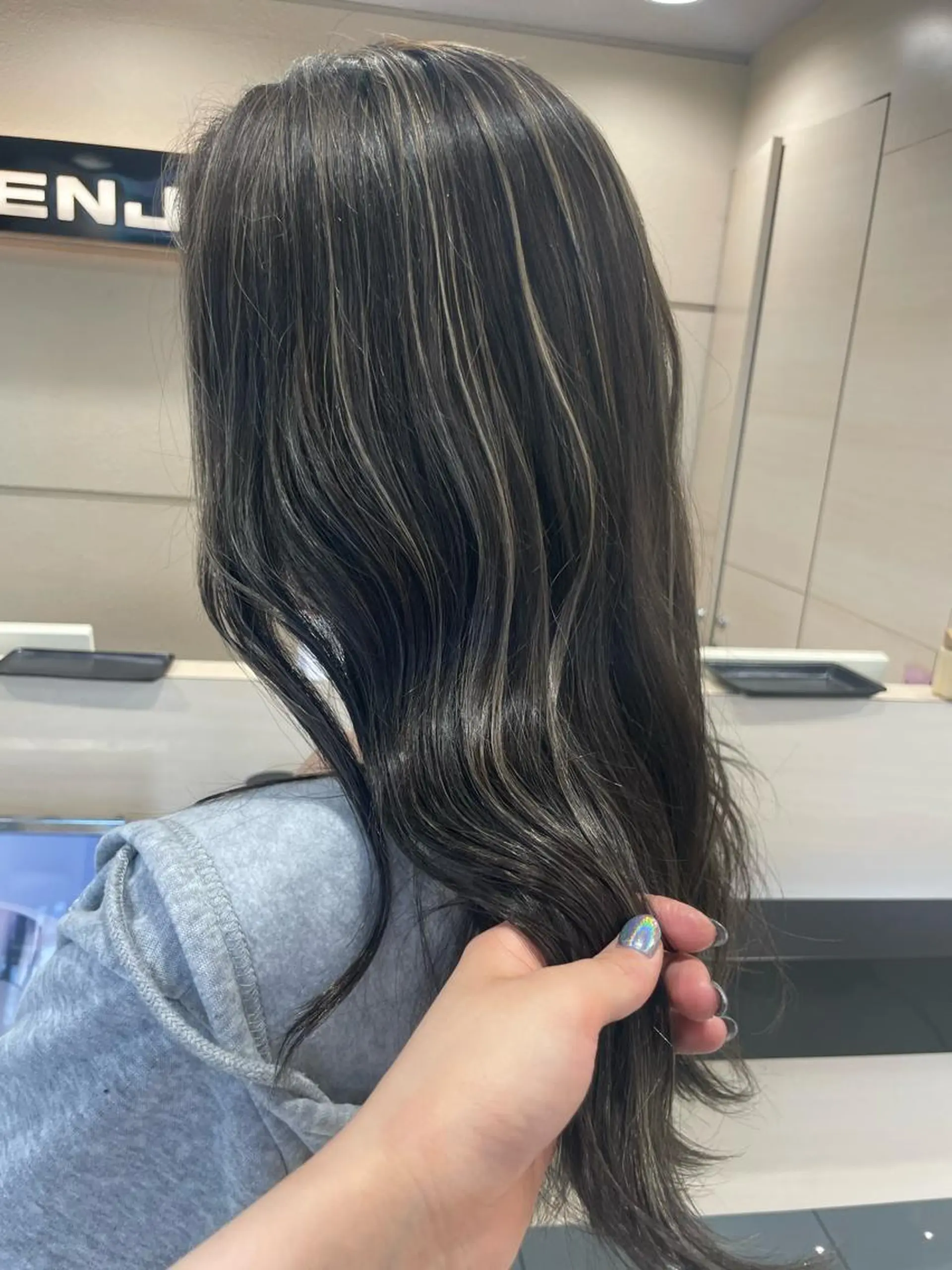 ロング カラー ハイライトカラー ハイライト クロスパーマ/うる艶 カラー/Kurumiのヘアスタイル