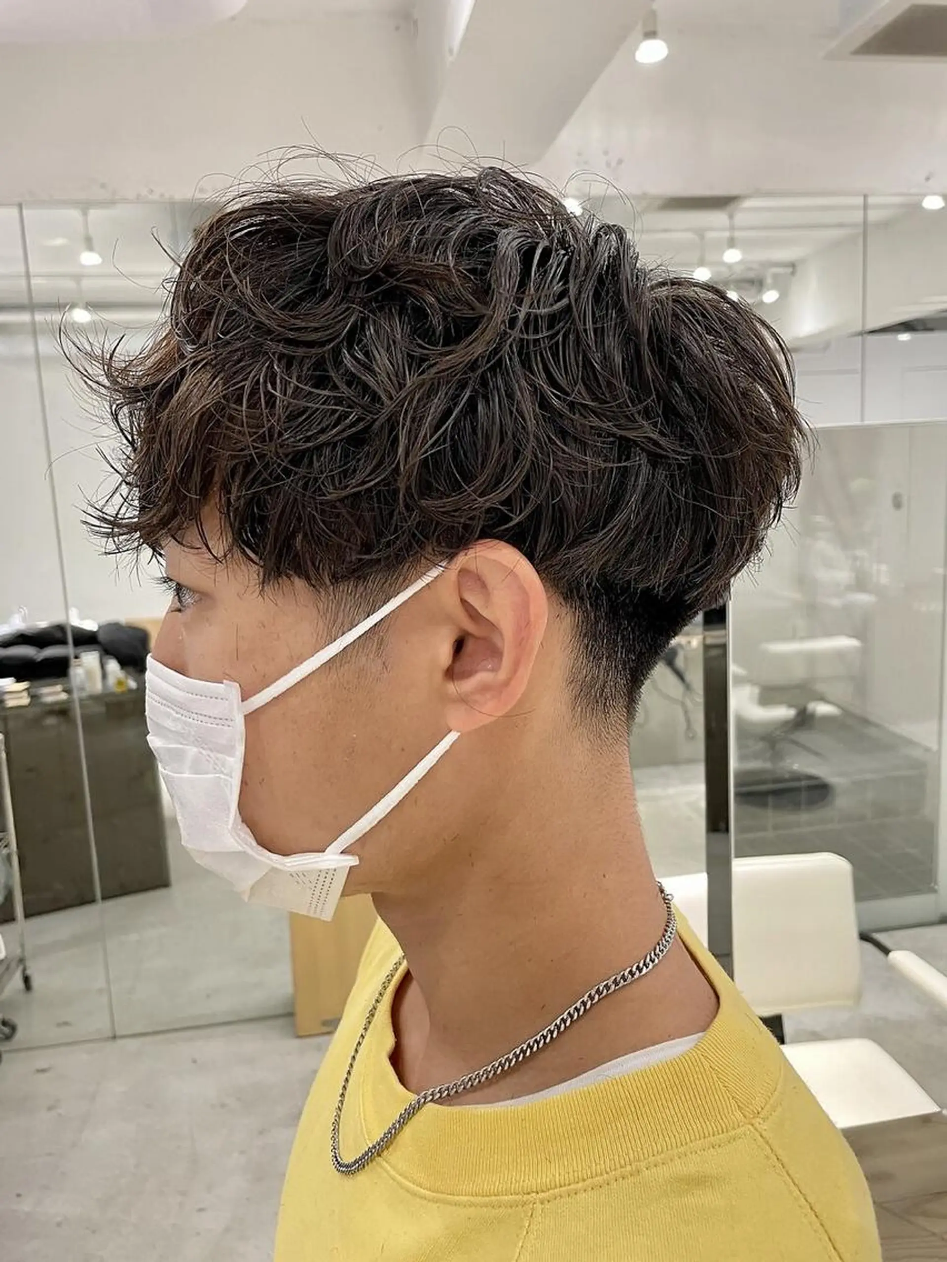 ショート カラー パーマ ヘアアレンジ メンズ メンズバレイヤージュ メンズブリーチ センターパート フェードカット メンズハイライト ハイトーン/レイヤー 🌸さくらのヘアスタイル
