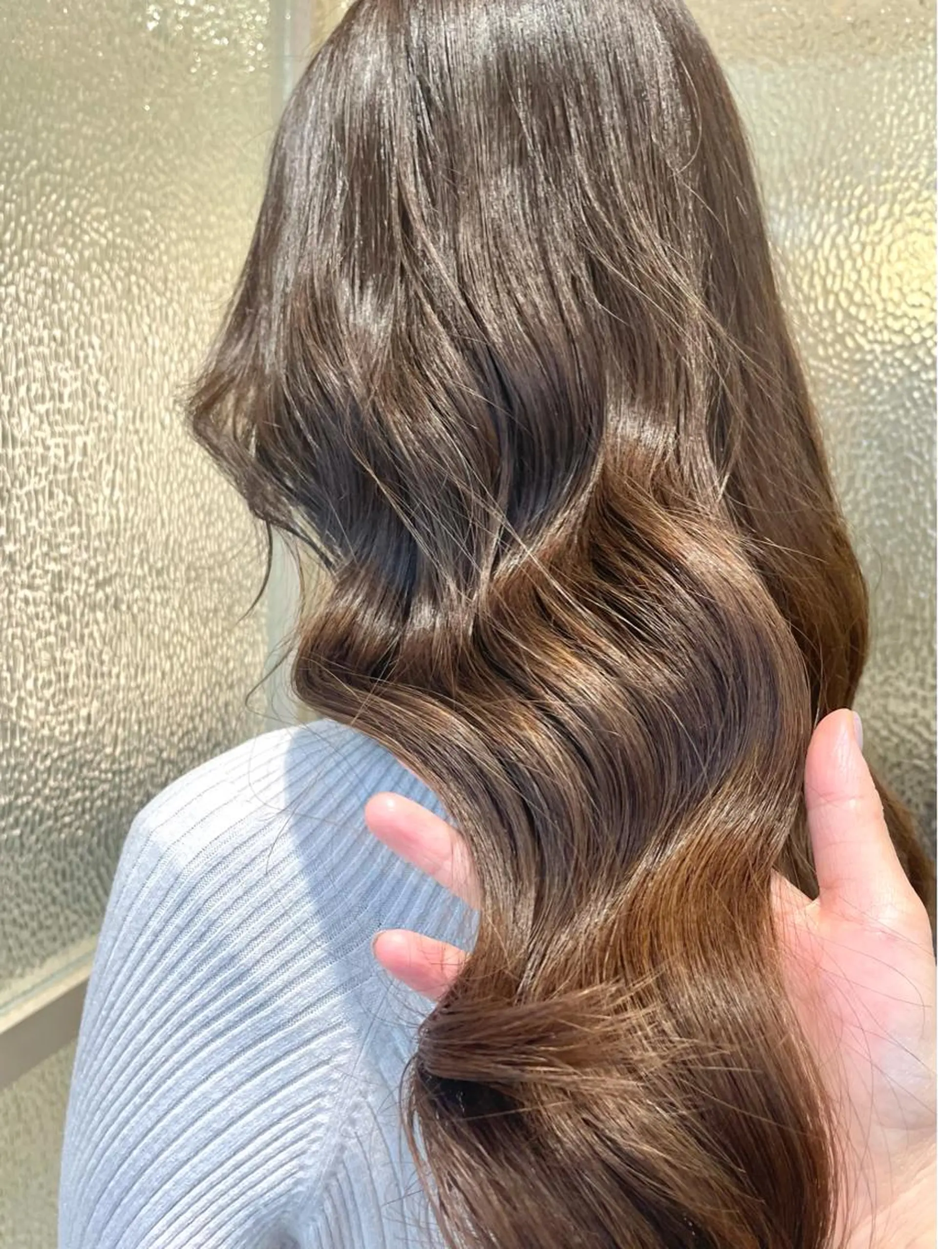 ロング カラー 透明感カラー イルミナカラー カット パーマ ヘッドスパ モデルさん募集中IT byALBUM八王子のヘアスタイル