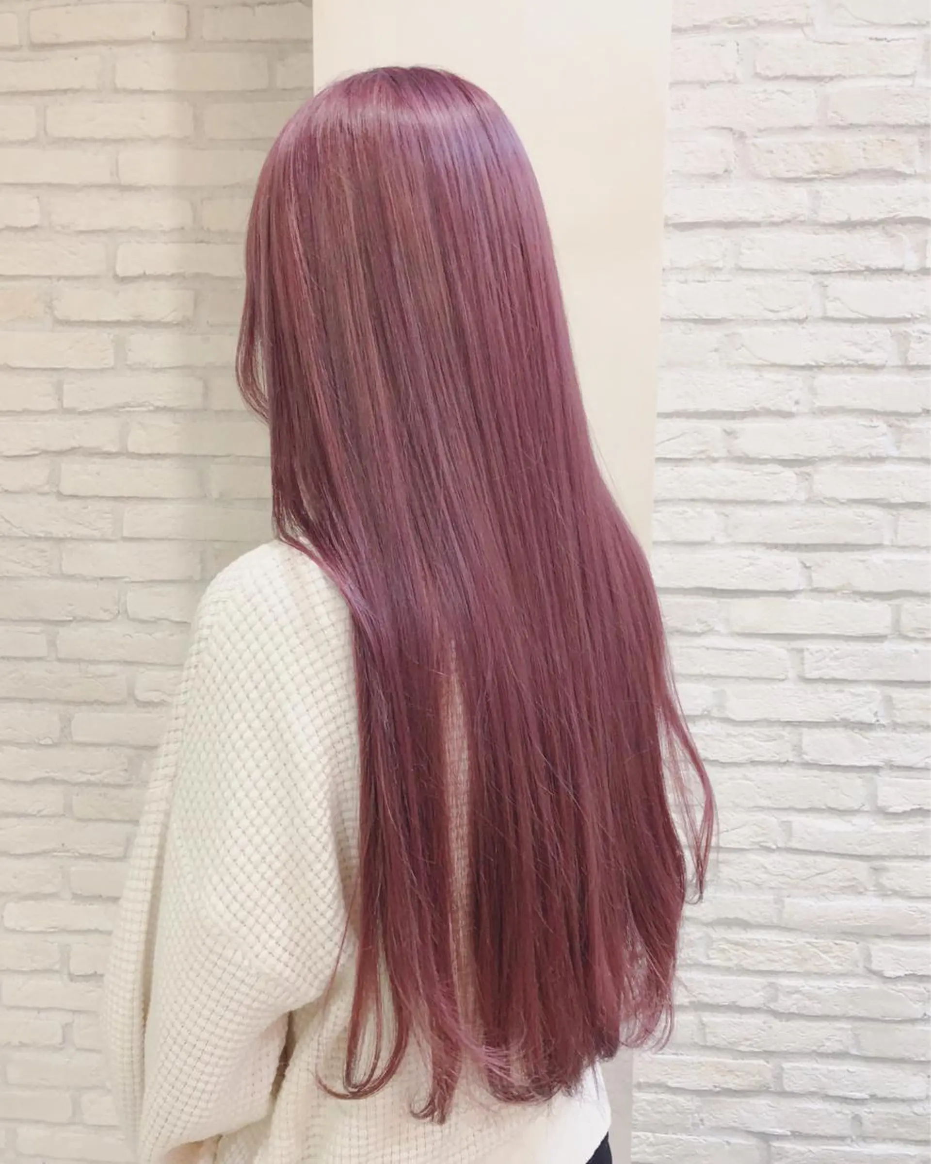 ロング カラー ピンクカラー HAUS 片山みほのヘアスタイル