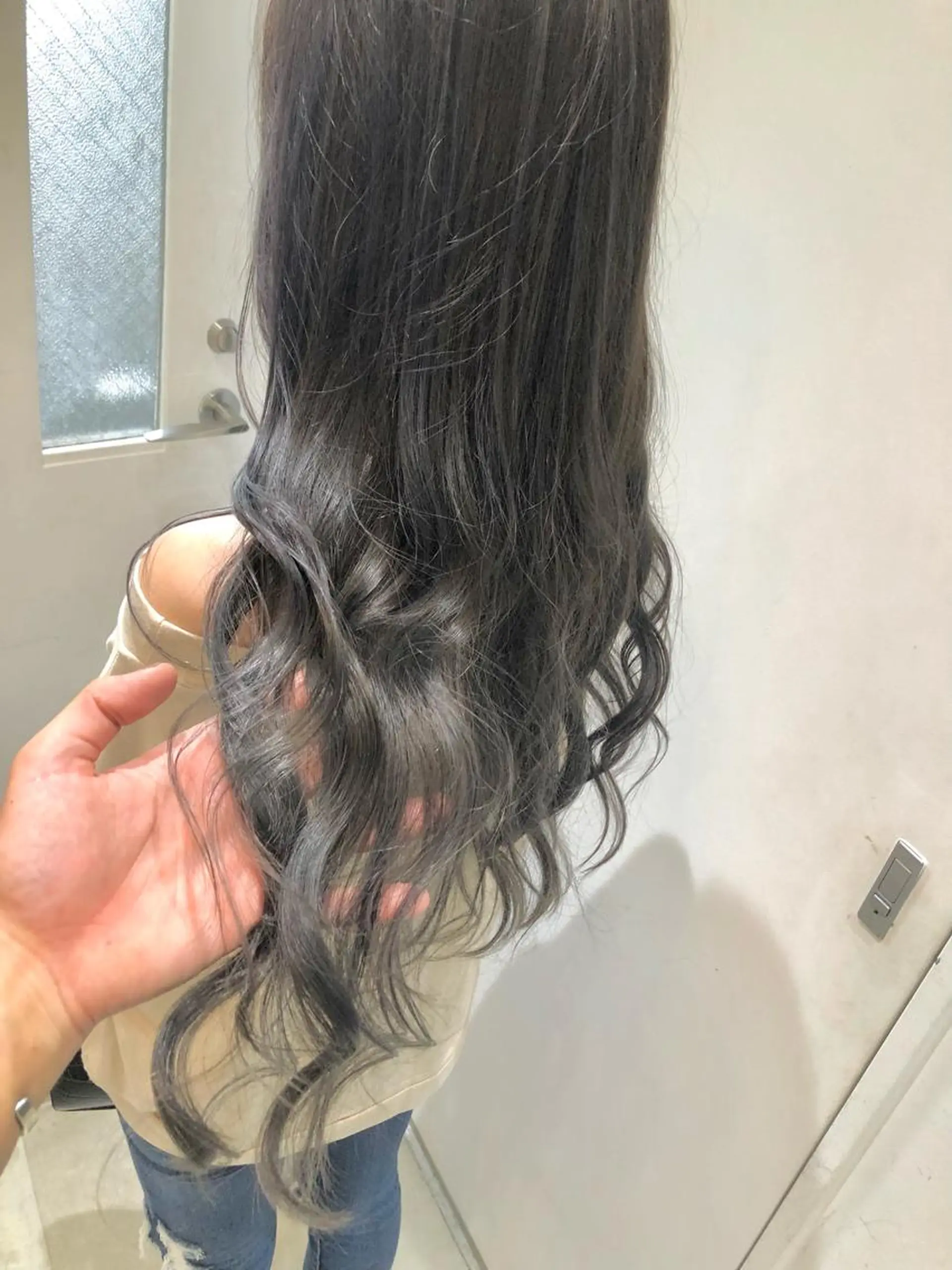 ロング カラー アディクシーカラー グレージュ ヘアカラー トリートメント 🌈外国風ハイライト こうたろうのヘアスタイル