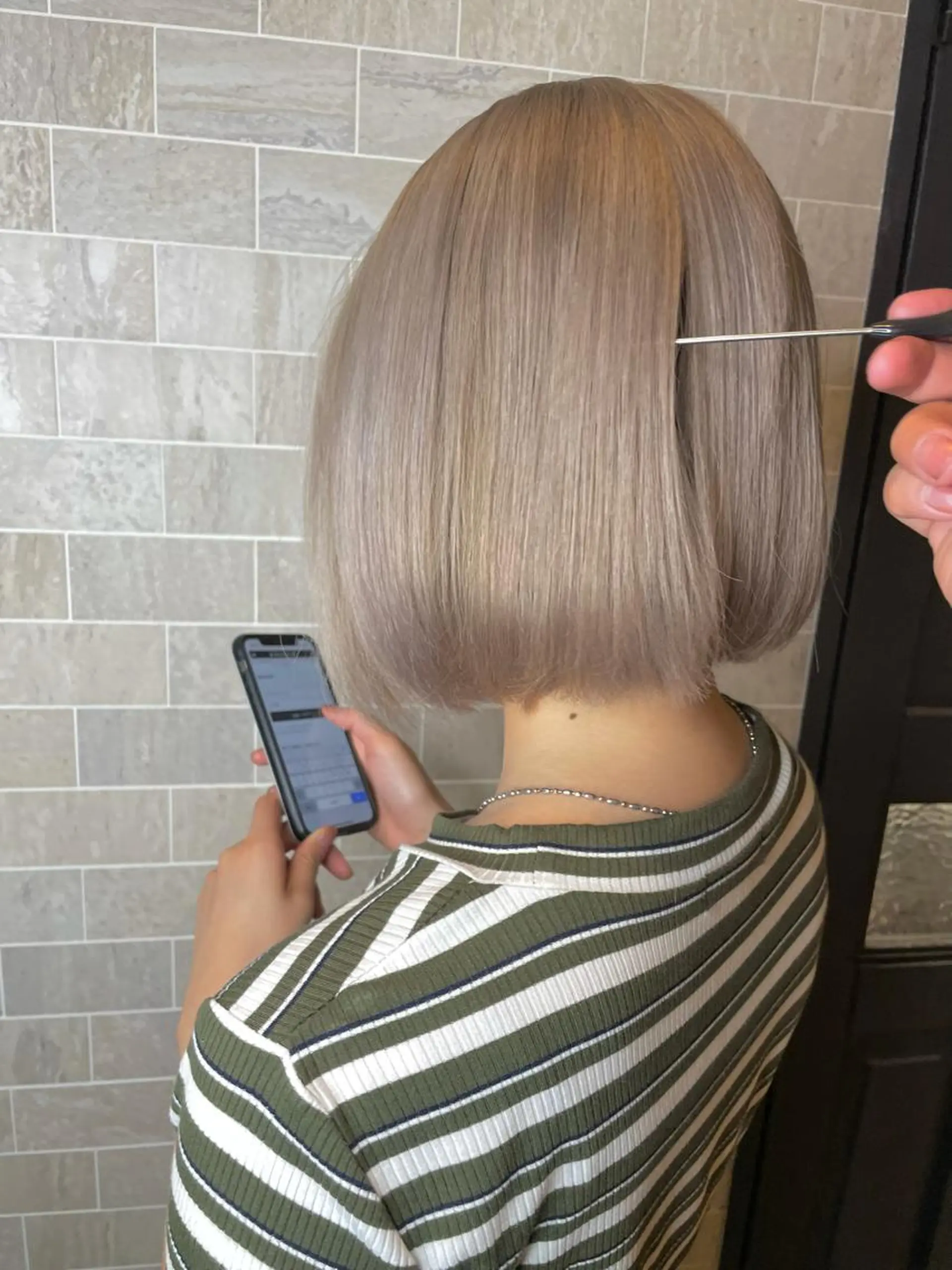 ショート ヘアカラー ブリーチ毛矯正.髪質 改善.髪にドラマをのヘアスタイル