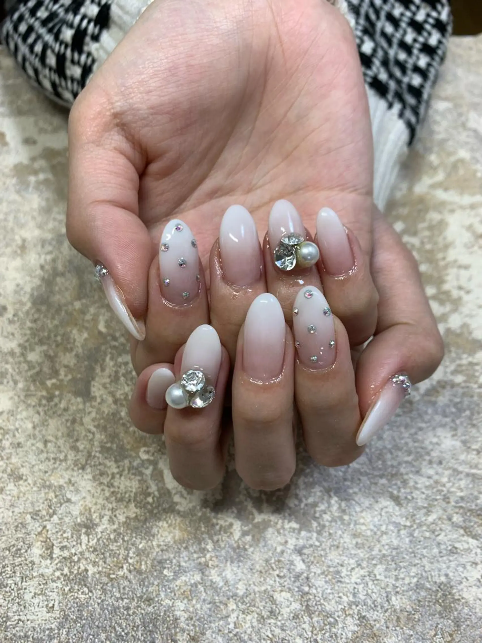 ロング ハンドネイル ハンドケア Kono Nanamiのネイルデザイン