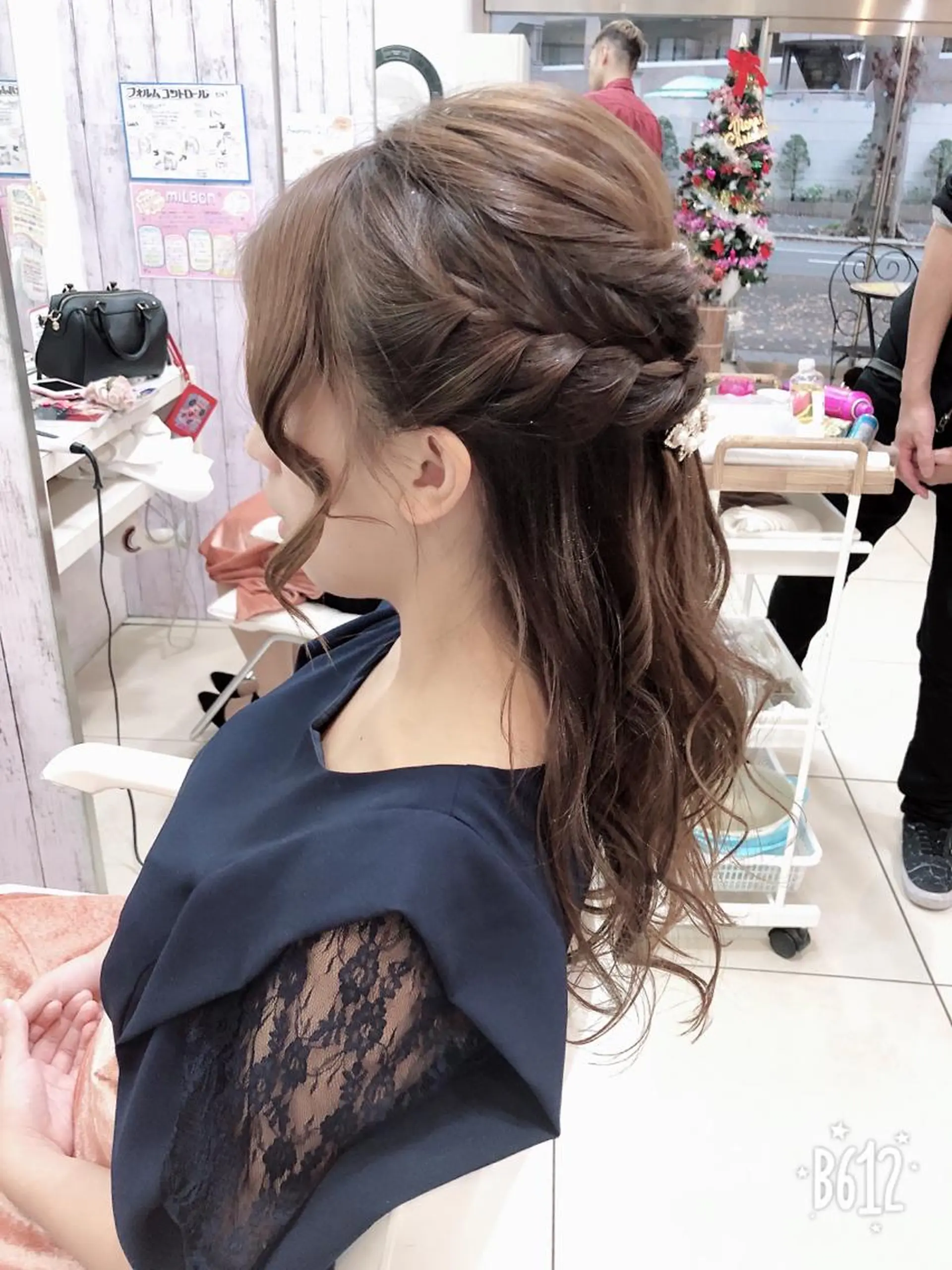 ヘアアレンジ ハーフアップ 髪質改善× 白髪ぼかし溝江のヘアスタイル