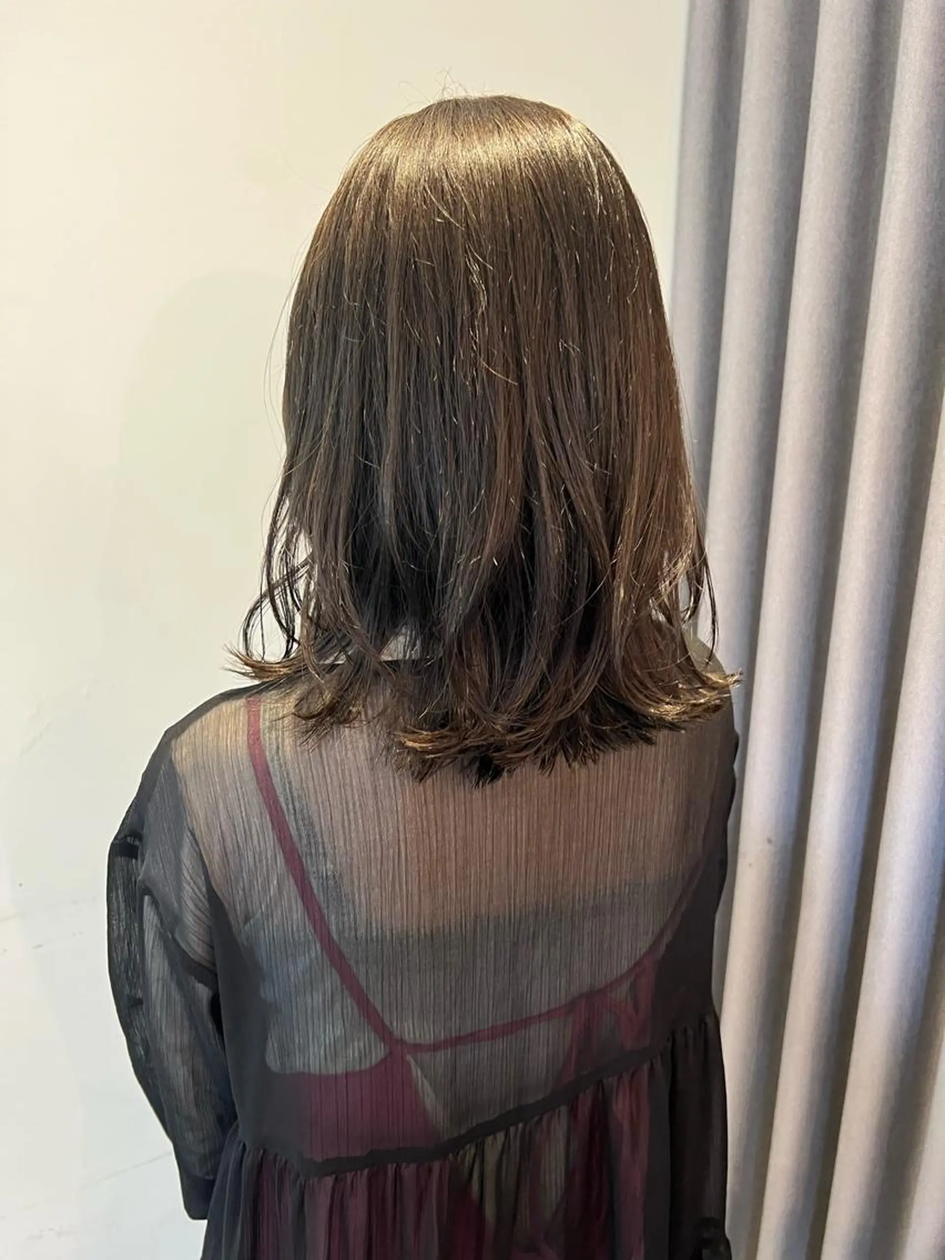 ミディアム カラー カット ヘアカラー トリートメント ミディアムパーマ /癖毛パーマのヘアスタイル