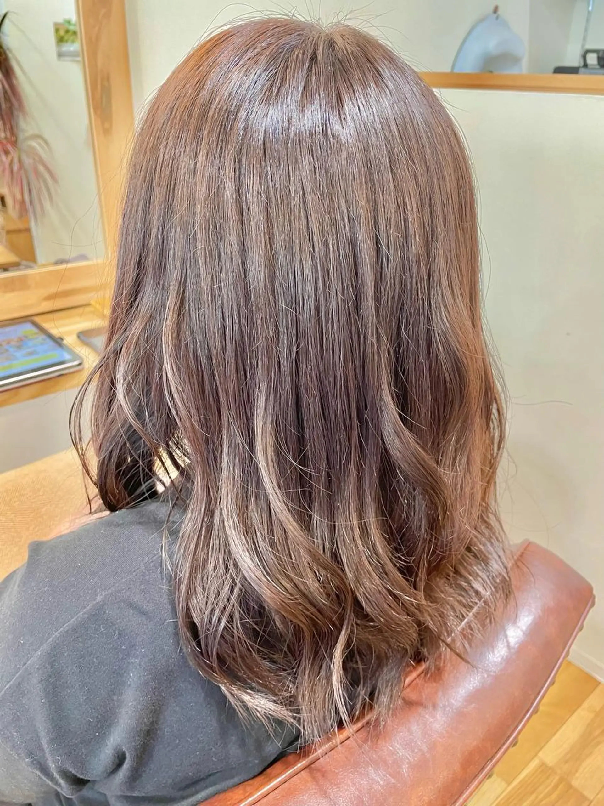 ロング カラー カット ヘアカラー 桑原  美夜里のヘアスタイル