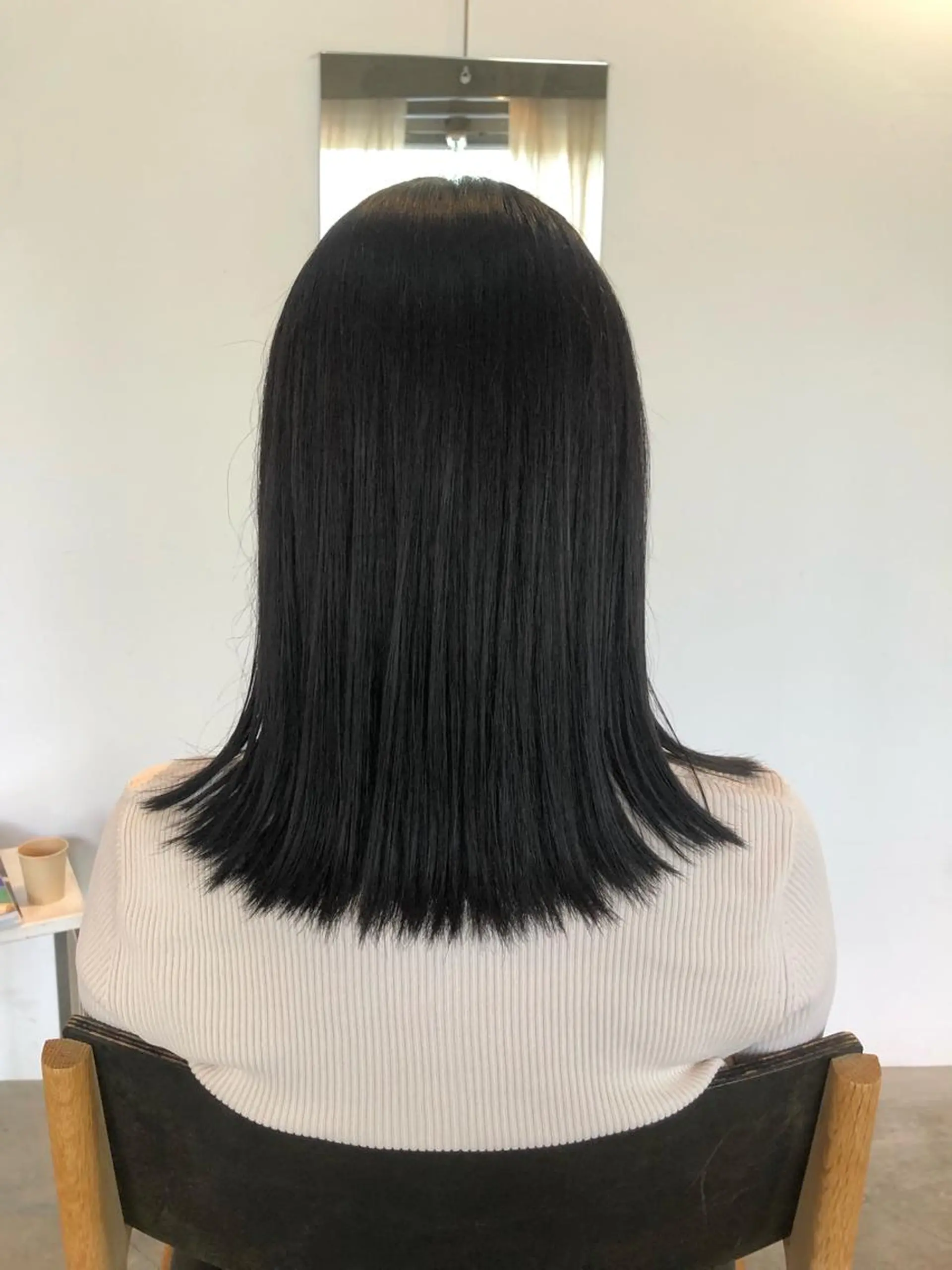 カラー 黒髪 ブルーカラー ブルーブラック 竹内 絢香のヘアスタイル