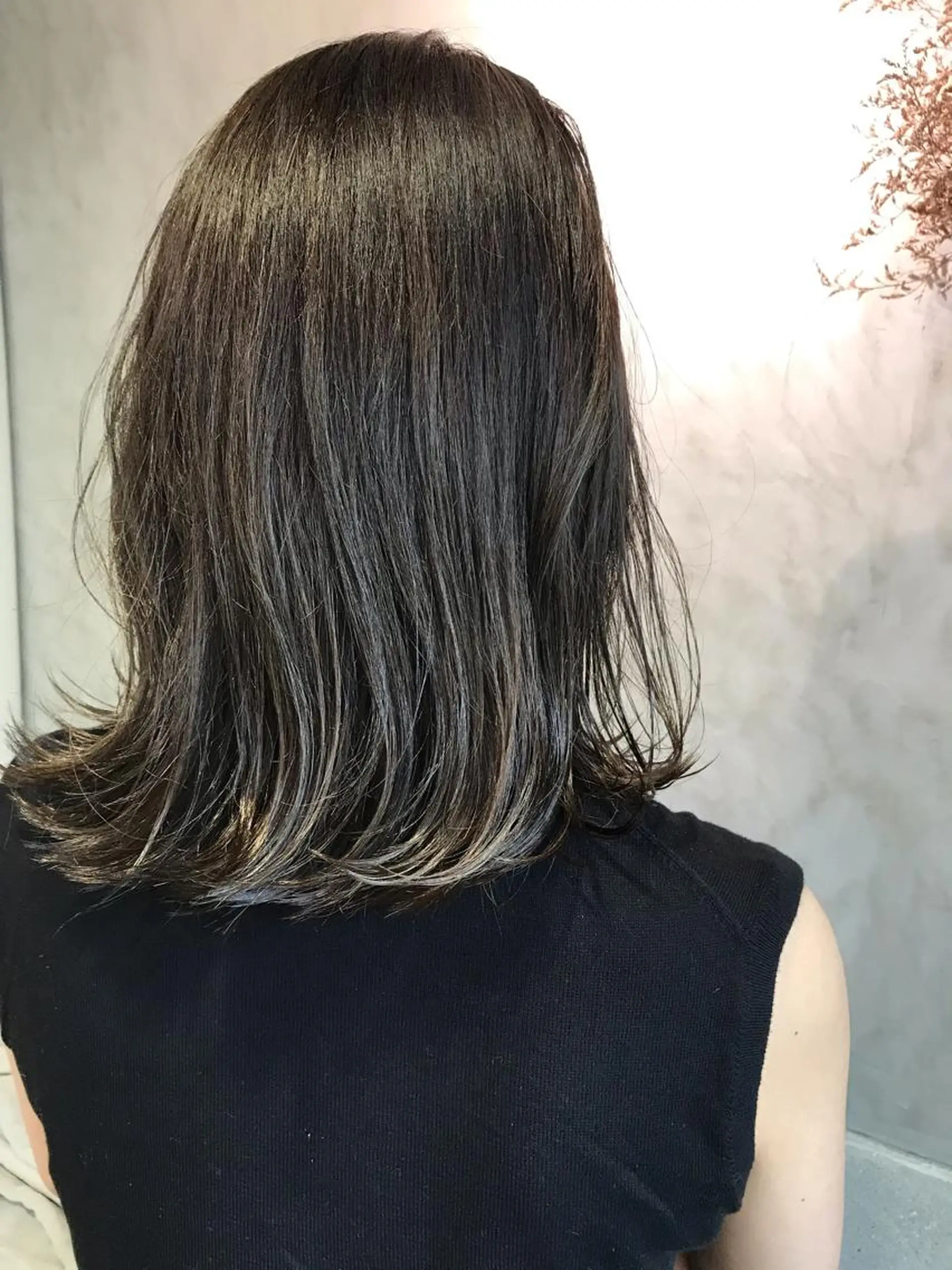 セミロング ヘアカラー ヘッドスパ さの あやねのヘアスタイル