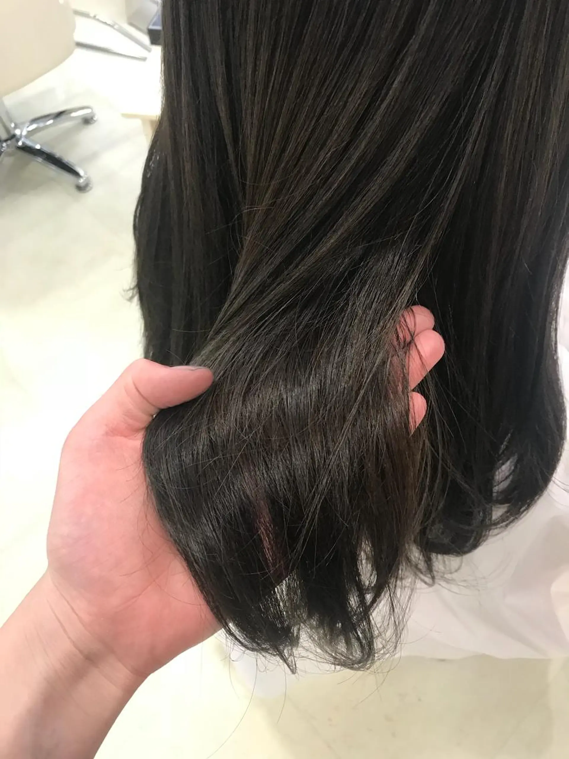 ロング 💫カットはなんでも 得意です✂️のヘアスタイル
