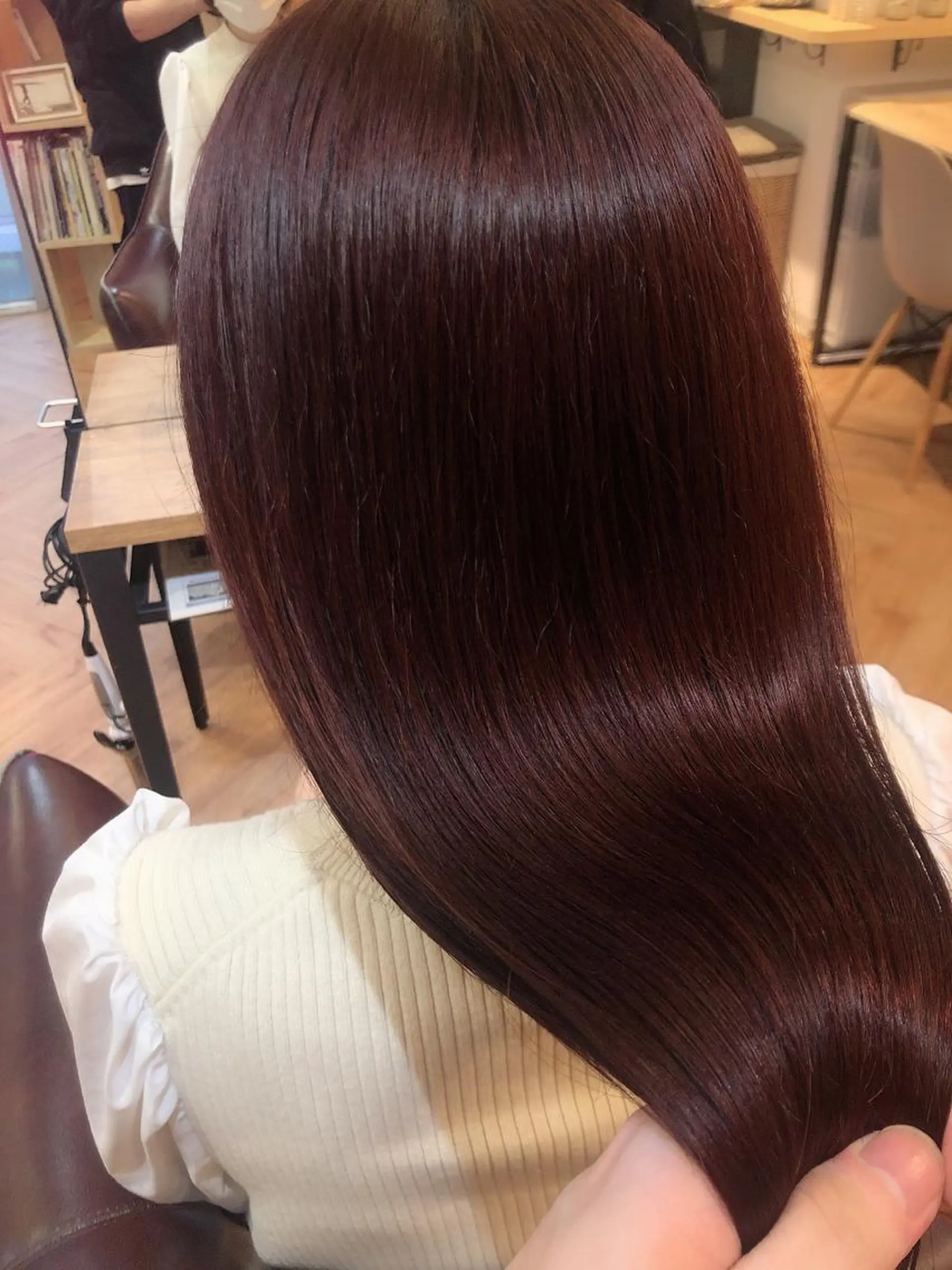 ロング カラー 髪質改善 トリートメント カット ヘアカラー トリートメント 韓国🇰🇷レイヤー 映える顔周り🩷のヘアスタイル