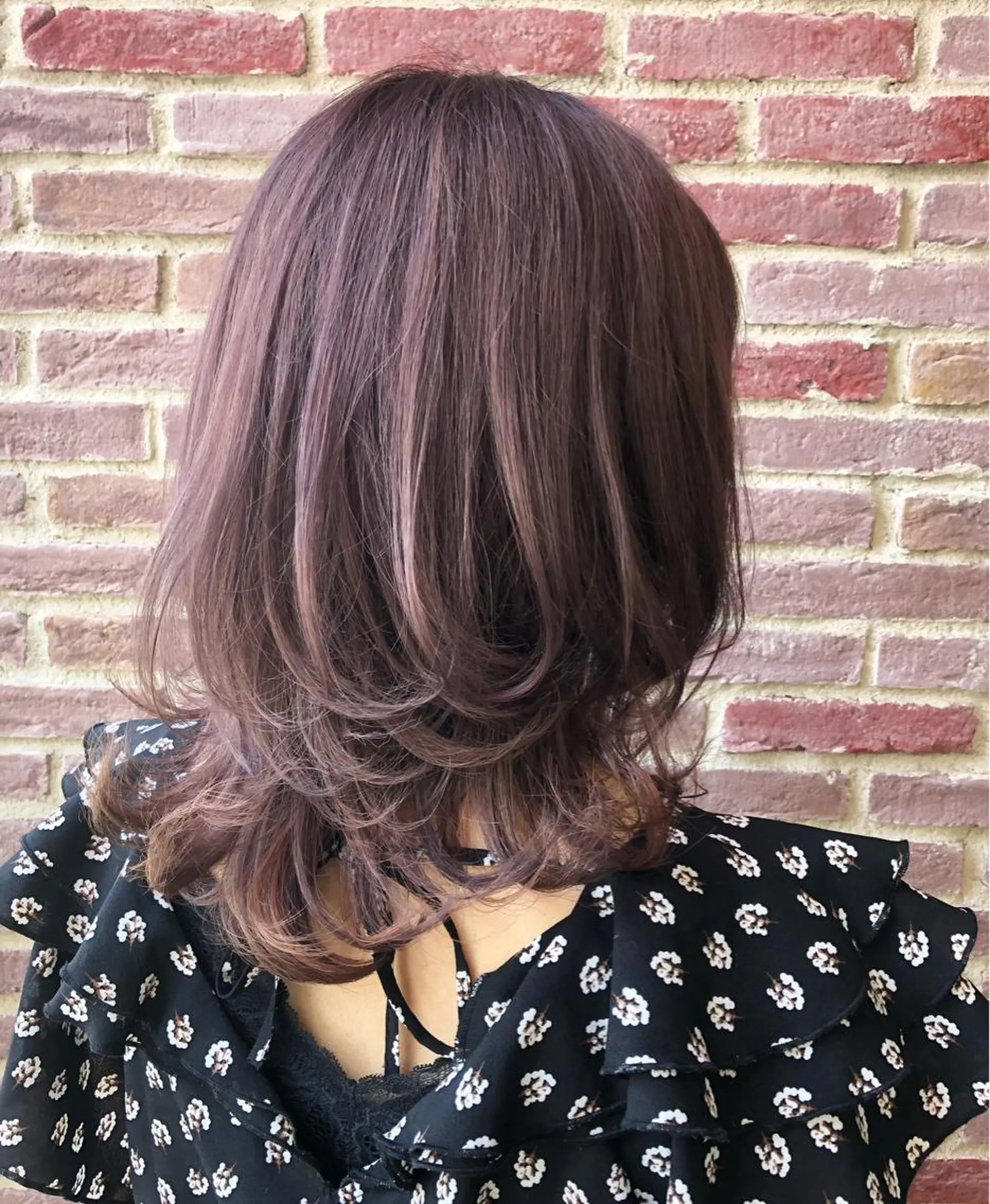 ミディアム カラー アッシュ ピンクカラー ピンクアッシュ はるやま せりなのヘアスタイル