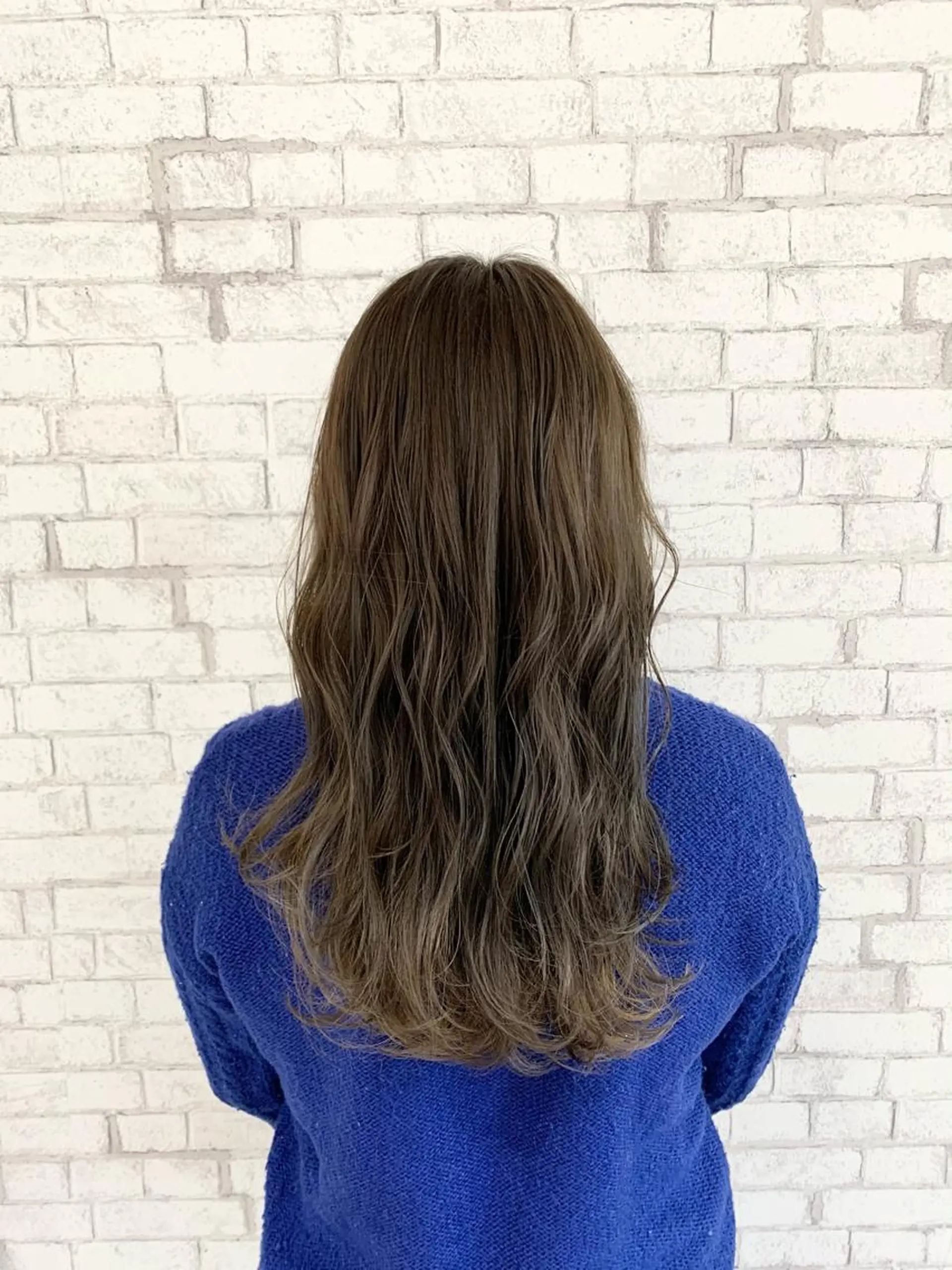 セミロング ハイライト カット ヘアカラー トリートメント 特殊カラー/ブリーチ 道満ゆいなのヘアスタイル