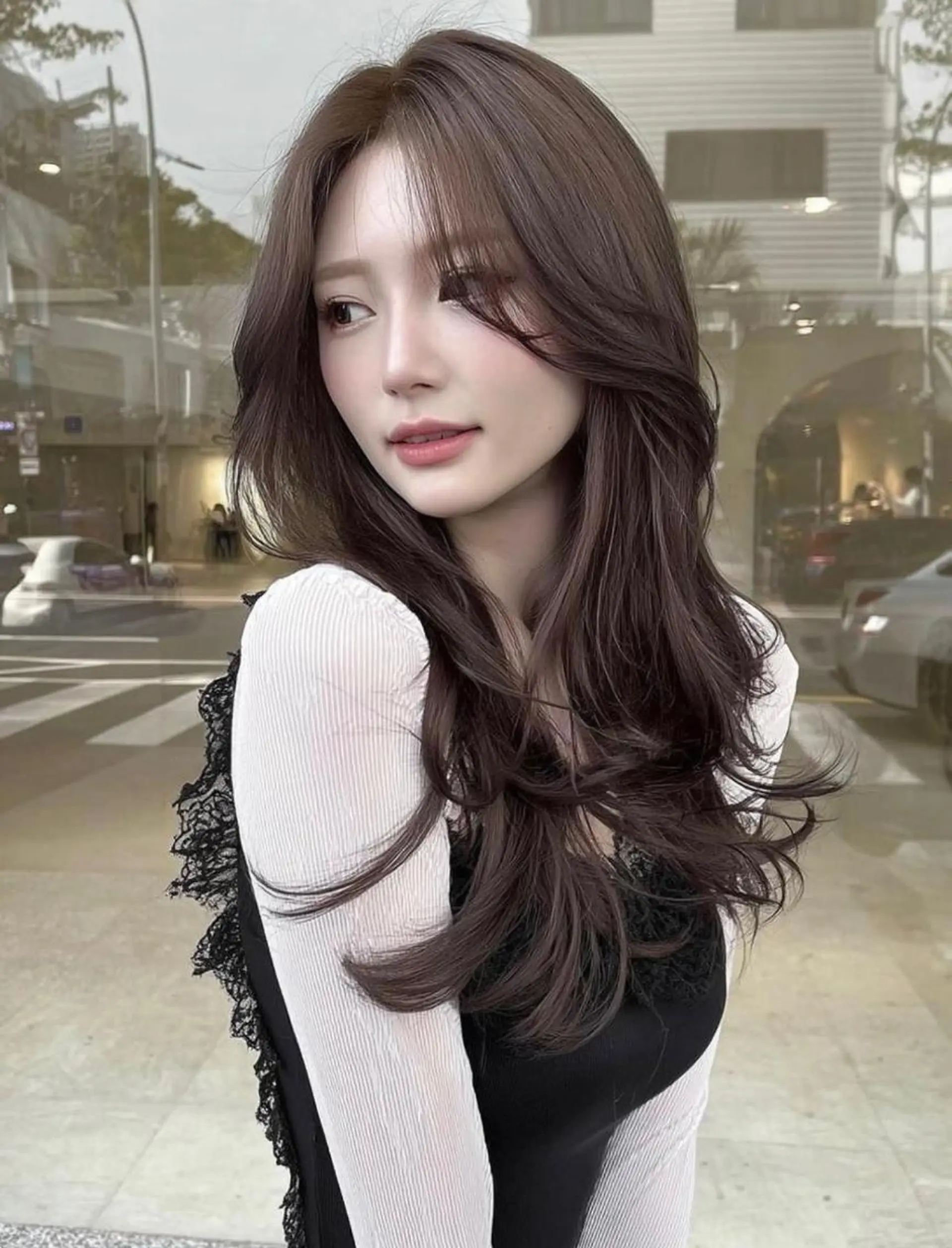 ロング 砂澤 瞳のヘアスタイル