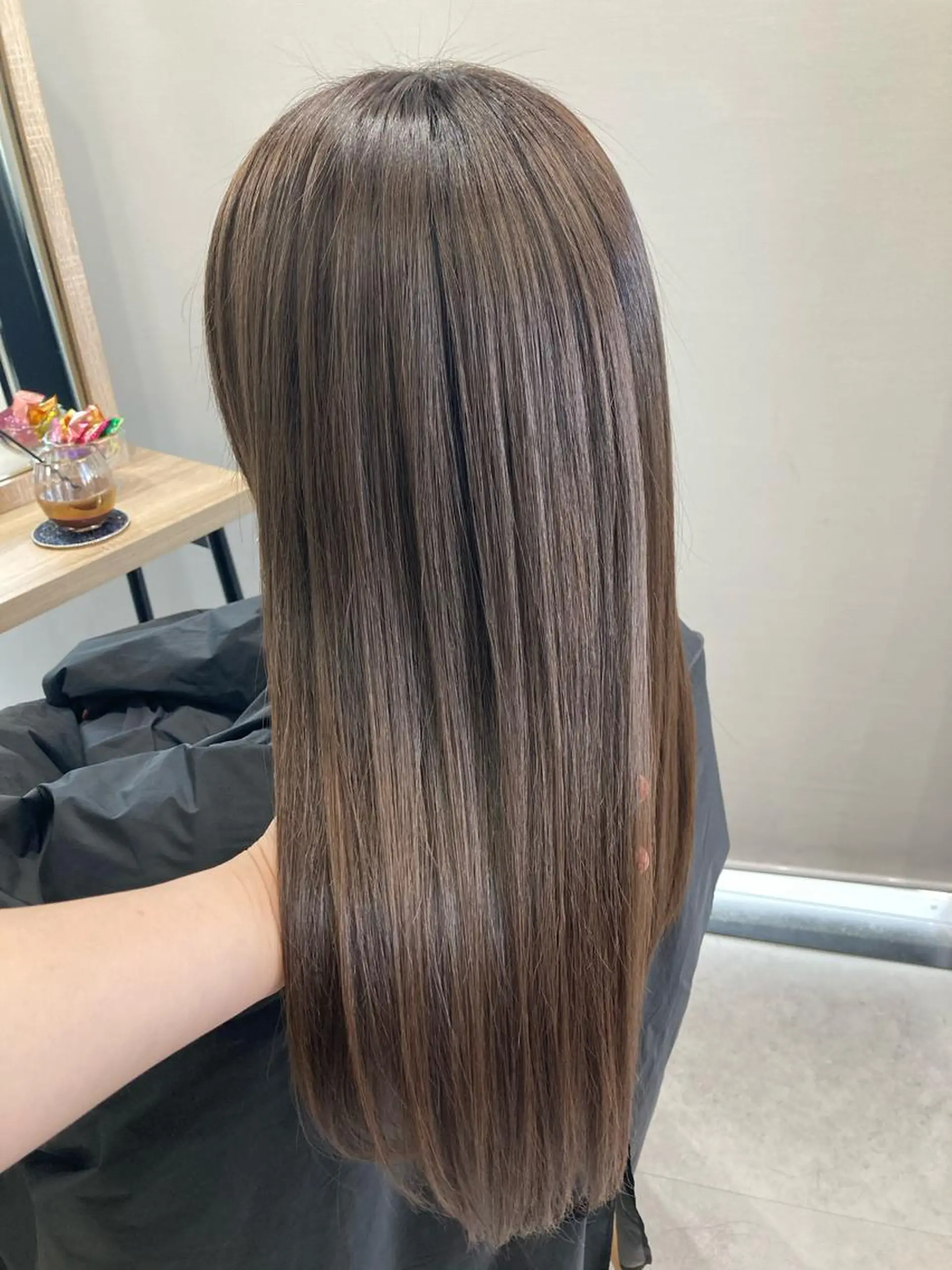 ロング ✨色持ちの良い艶 カラー✨蟹江真世のヘアスタイル